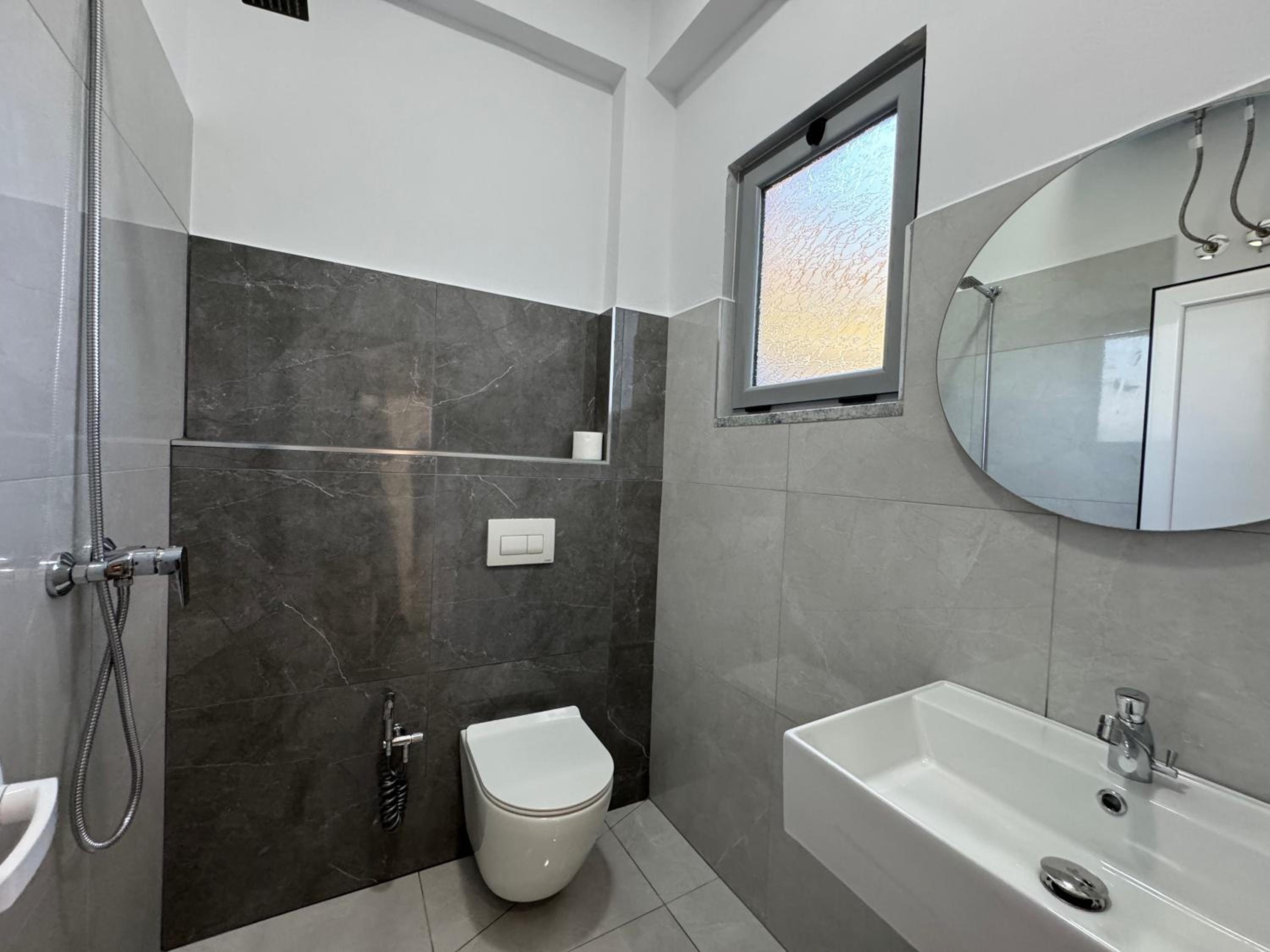 Aloju Rooms