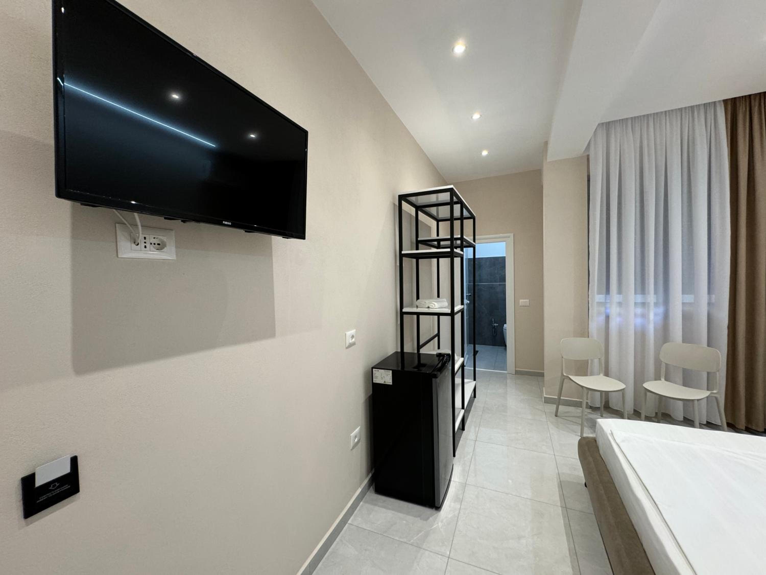 Aloju Rooms