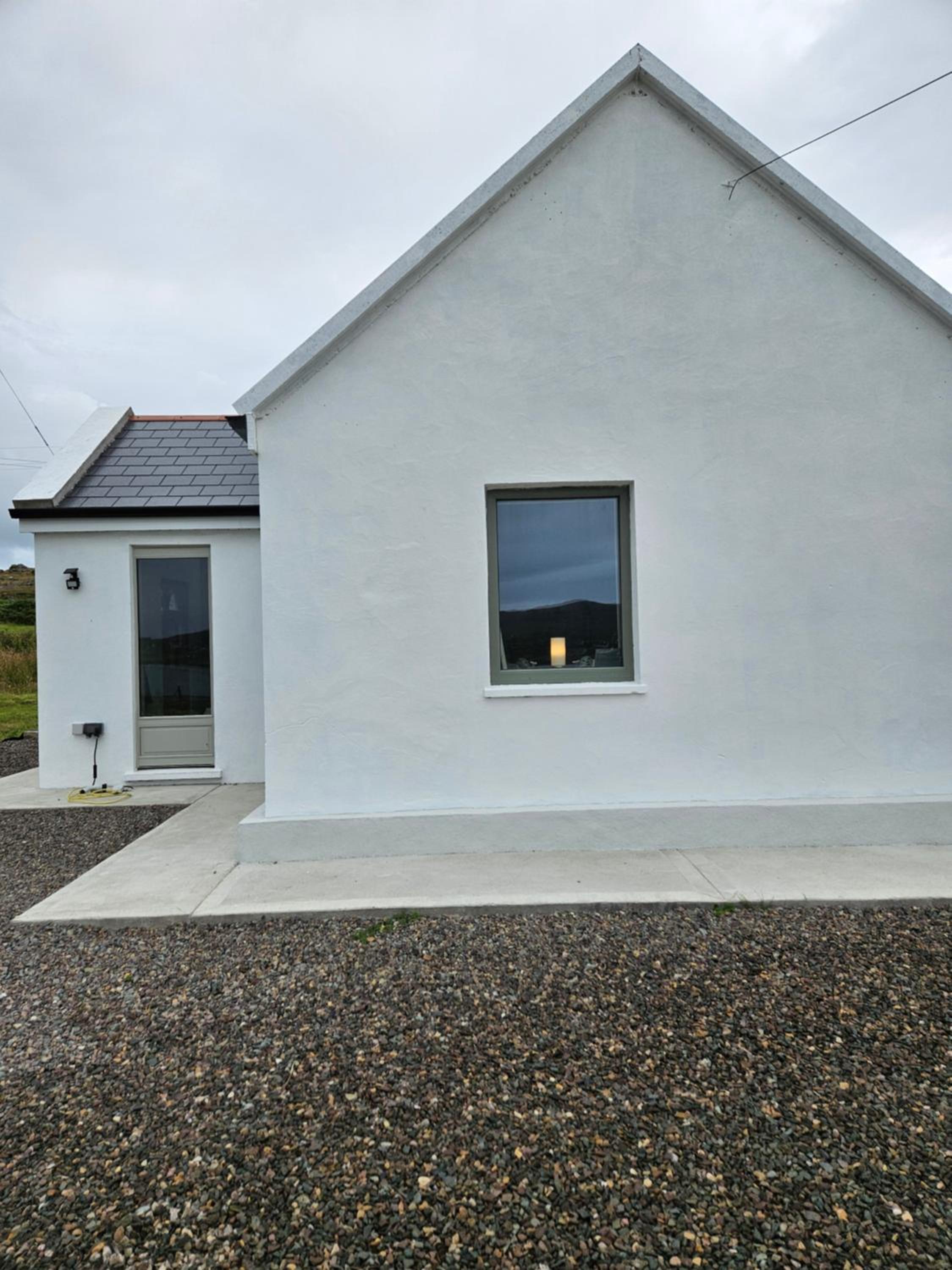 Achill Island Holiday home by the Sea - Idyllic views, Sleeps 6, Full kitchen, Fireplace and Wifi throughout view 3