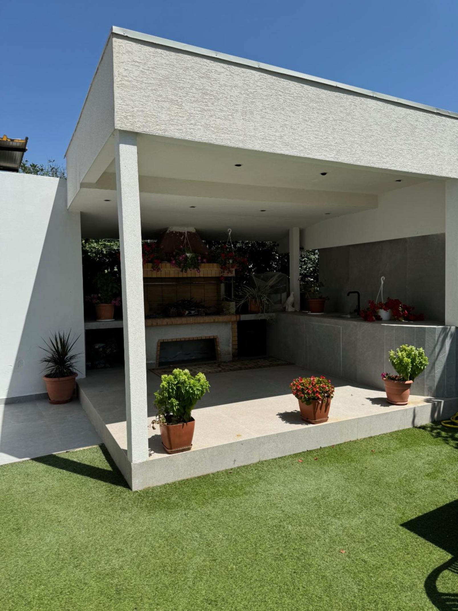 Vila Neli