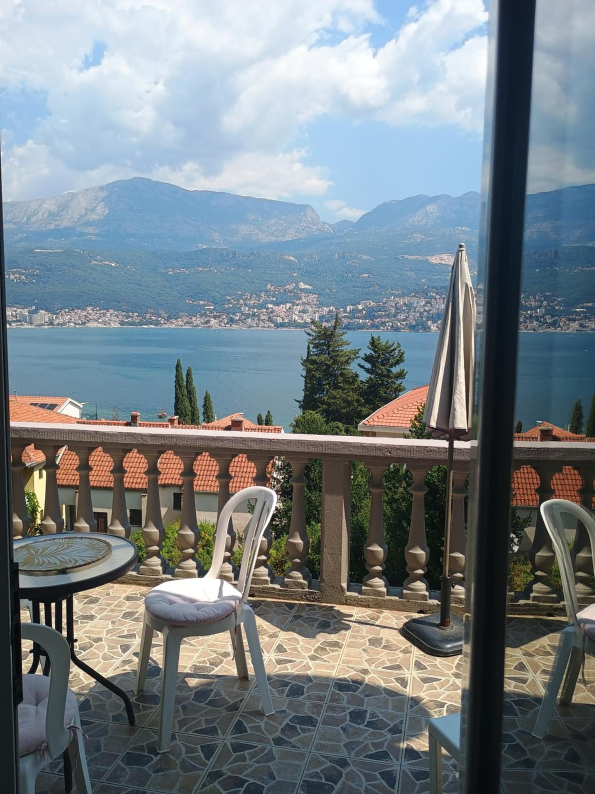 Apartmani Njivice