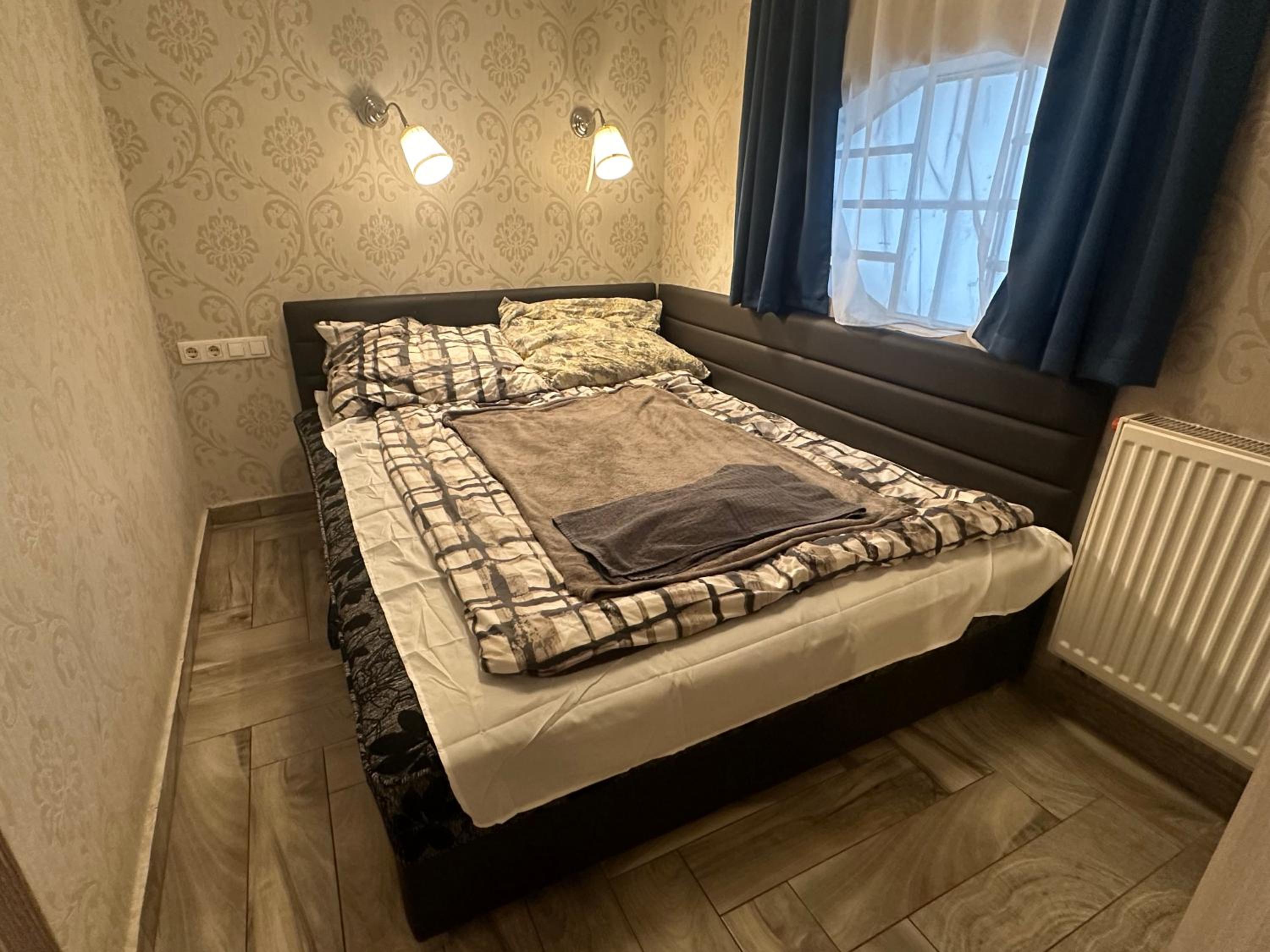 Bright apartment in the city center view 3