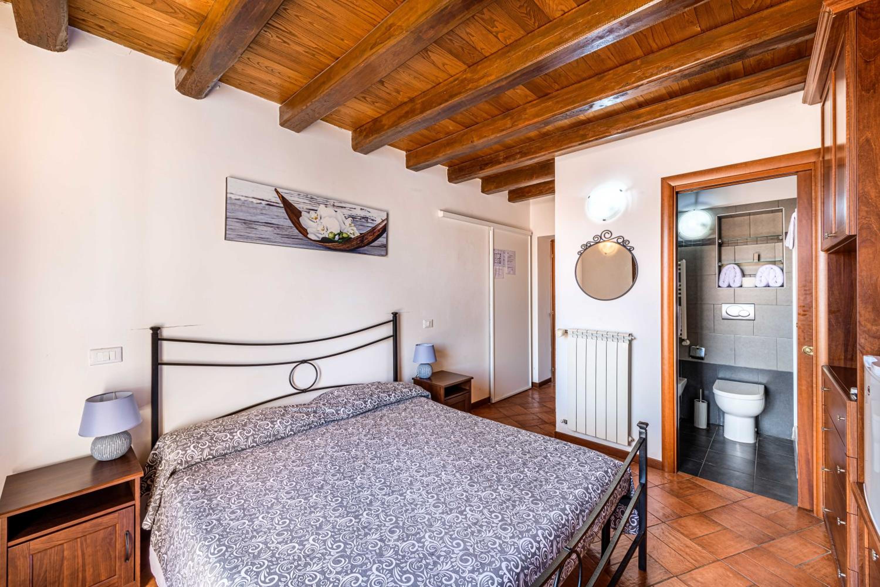 BB Il Re Alla Reginella Guest House