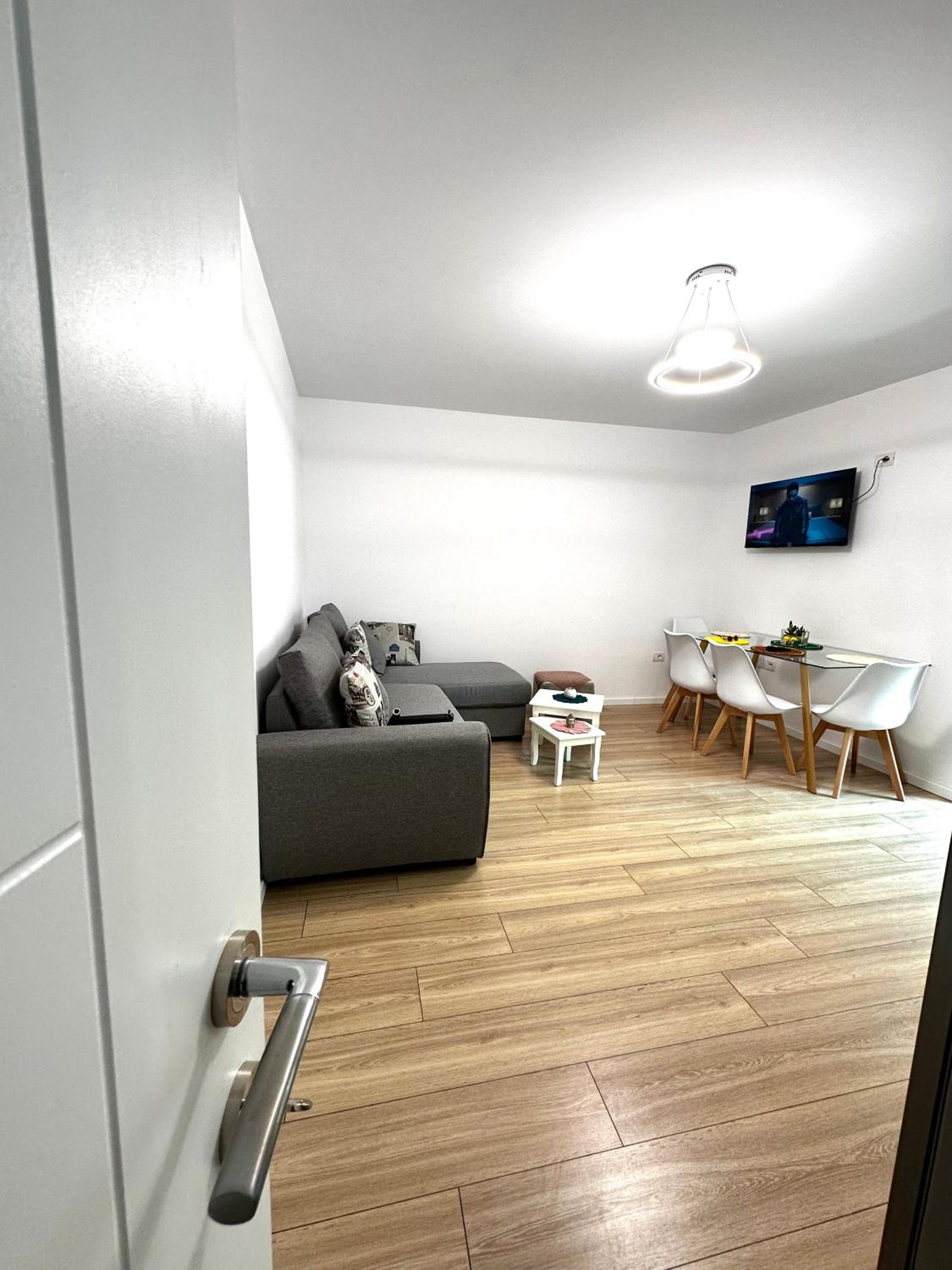 Tirana Apartment Center Jon