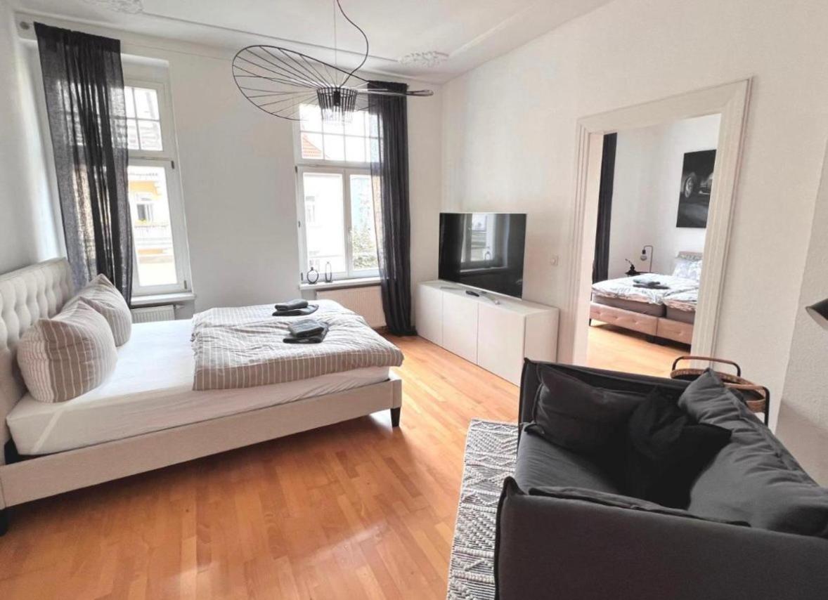 Feine Apartments in der Südstadt von Erfurt mit kostenlosen Stellplatz & Flasche Wein zur Begrüßung