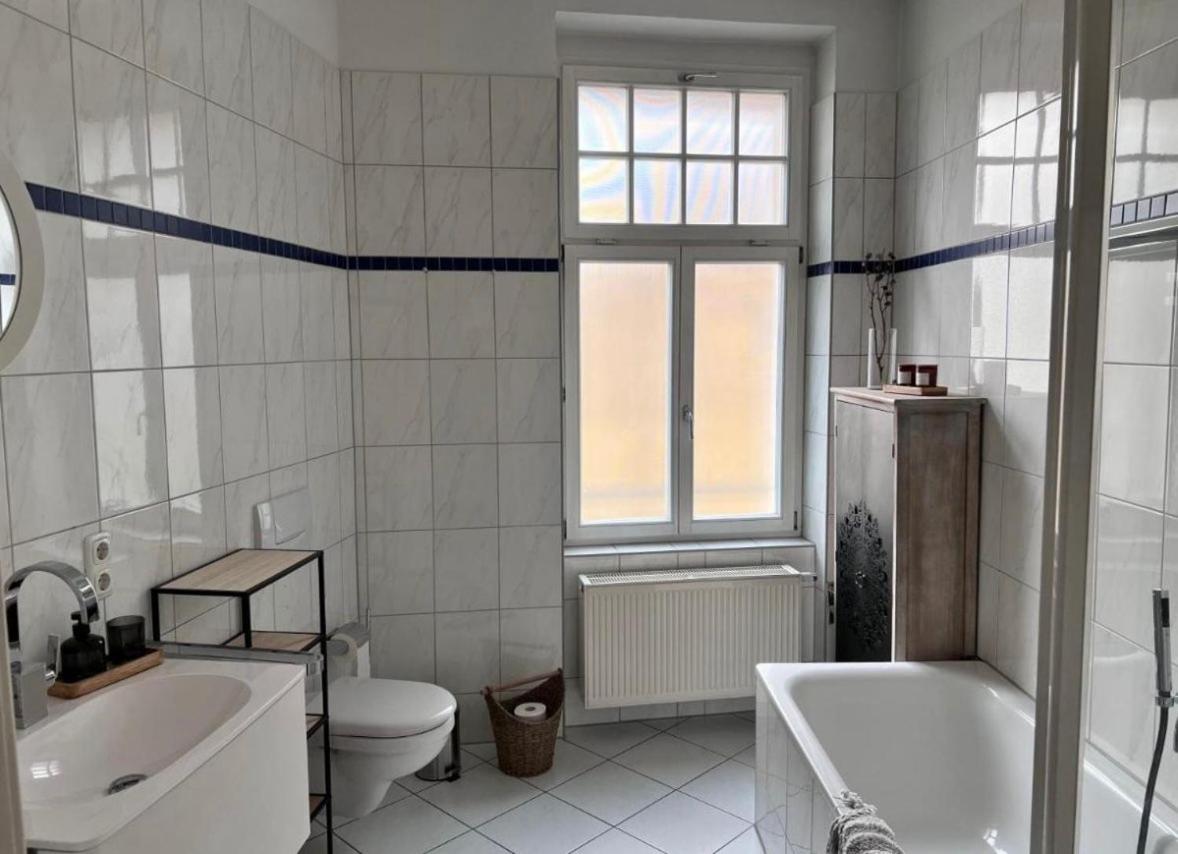 Feine Apartments in der Südstadt von Erfurt mit kostenlosen Stellplatz & Flasche Wein zur Begrüßung