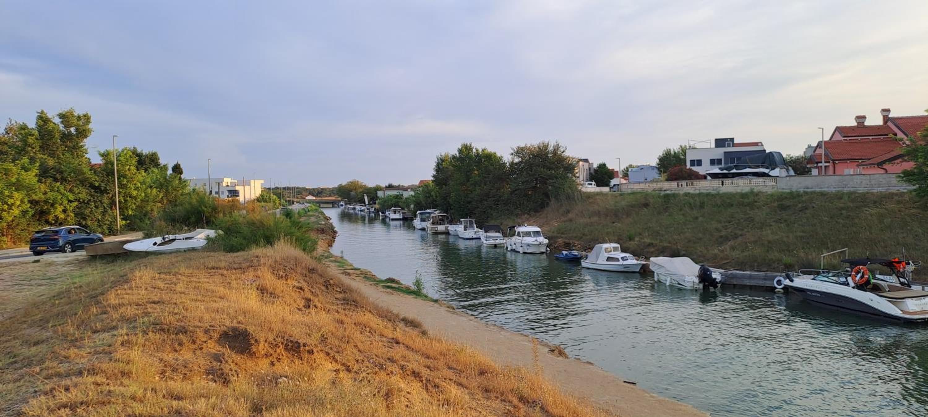 Photo 51