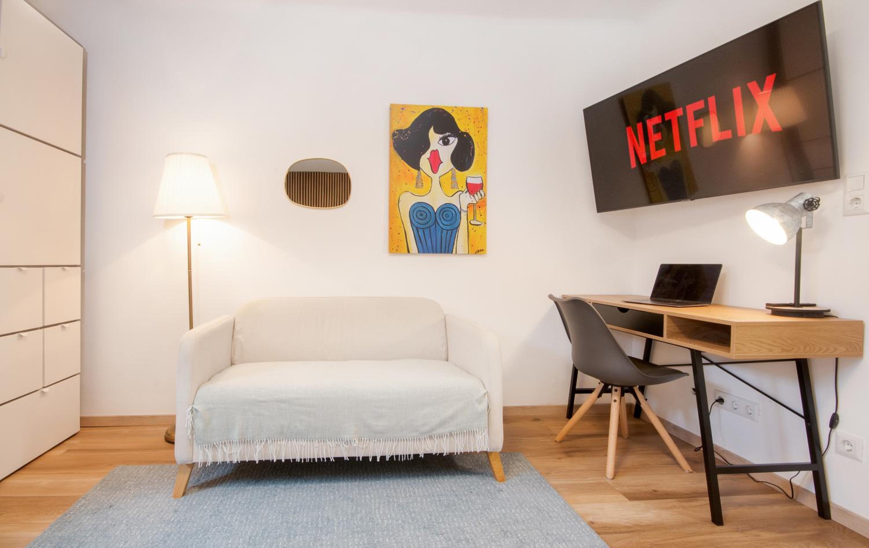 Lendkanal - City - Netflix - Waschmaschine - Kaffeevollautomat - 8 Pax - 4 Schlafzimmer
