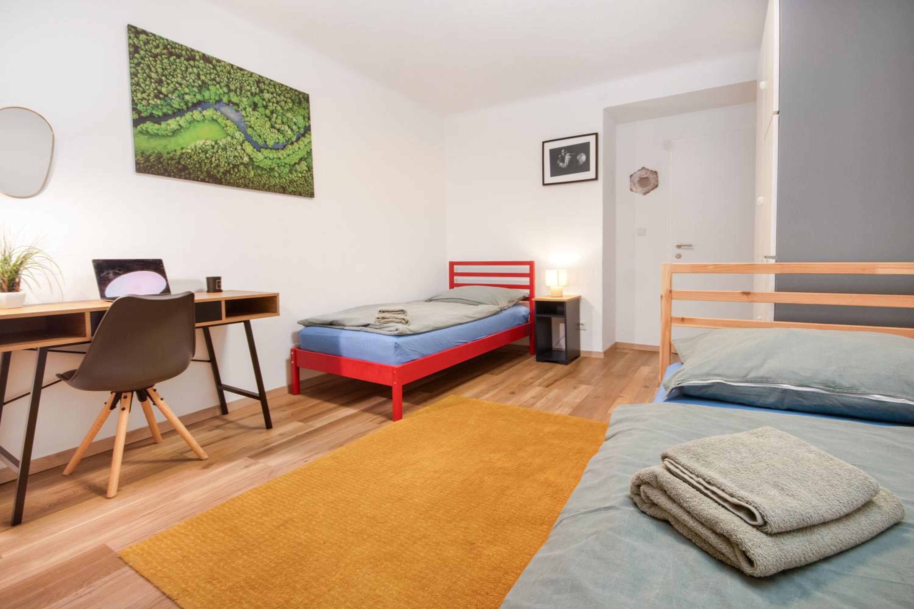 Lendkanal - City - Netflix - Waschmaschine - Kaffeevollautomat - 8 Pax - 4 Schlafzimmer