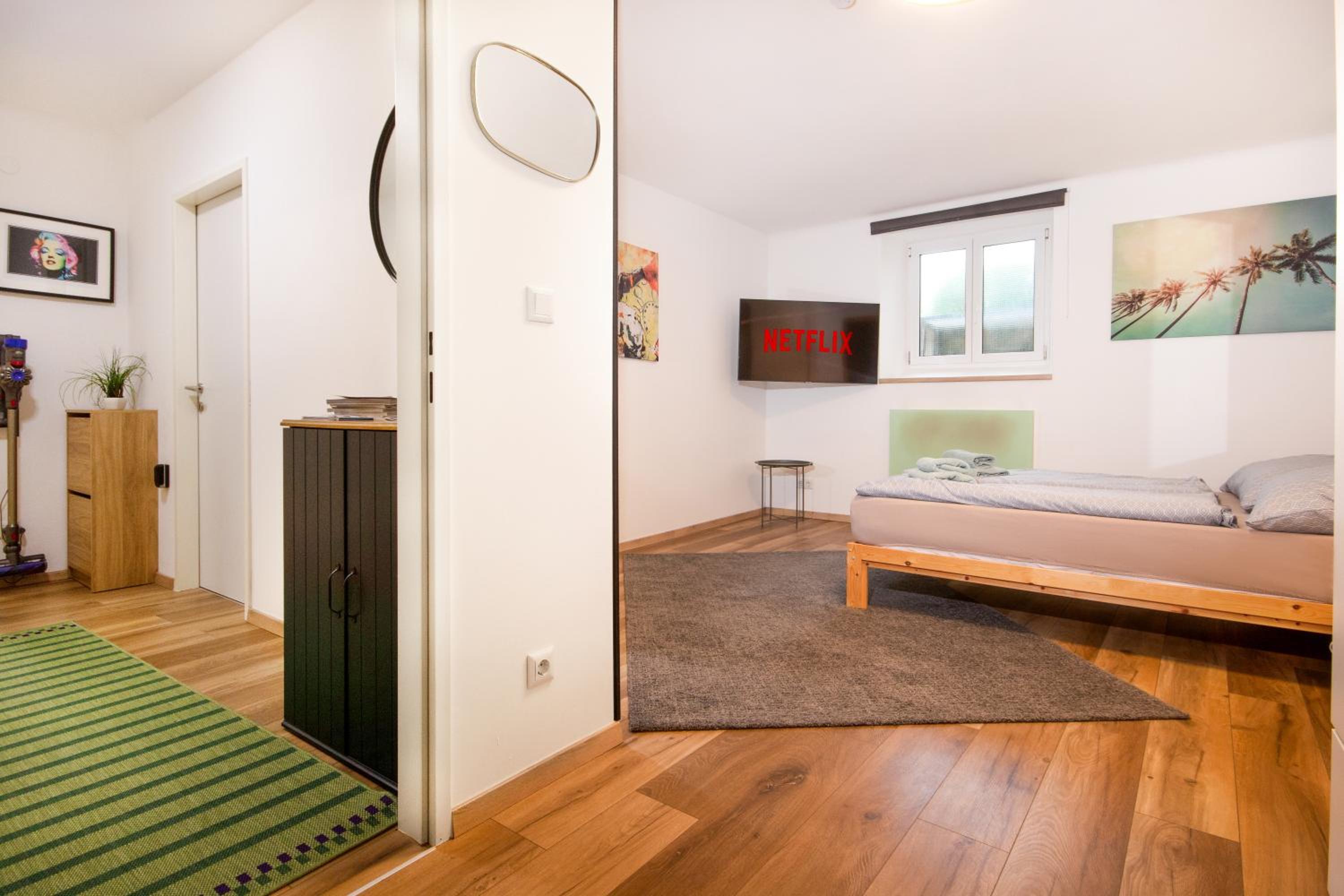 Lendkanal - City - Netflix - Waschmaschine - Kaffeevollautomat - 8 Pax - 4 Schlafzimmer