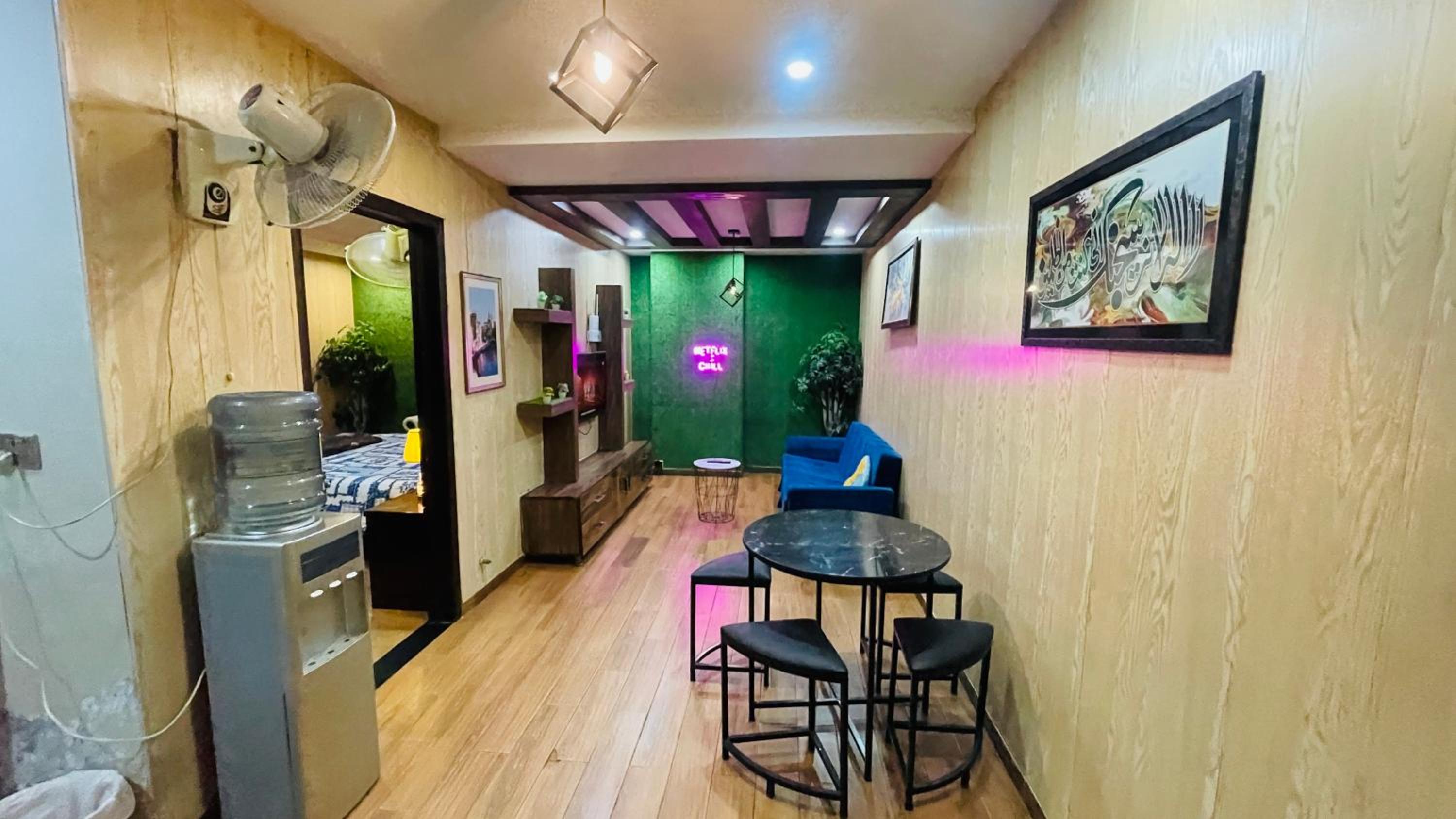 Luxury Private Top Floor Apartment in Heart of Bahria Town