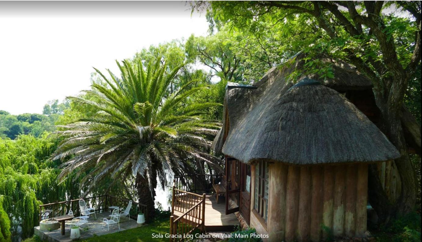 Sola Gracia Log Cabin on the Vaal view 2