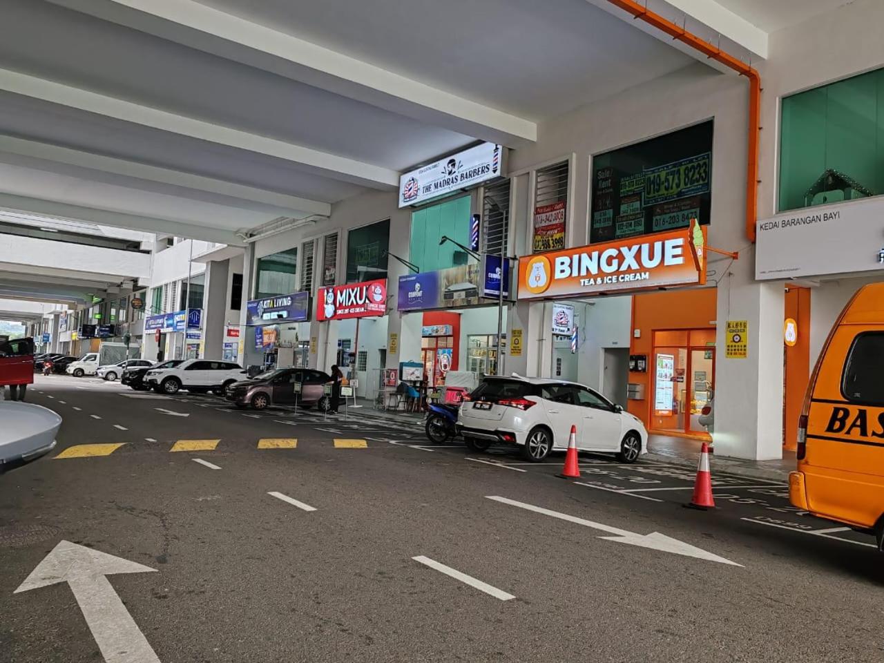 5min to KL TRX Bukit Bintang for 6paxs