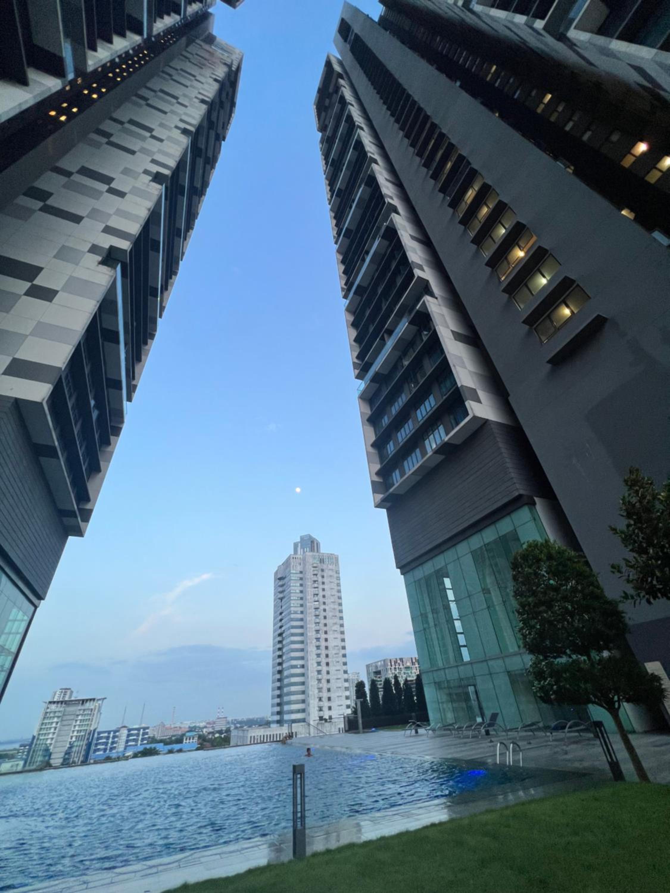 Foo homestay @setia sky88