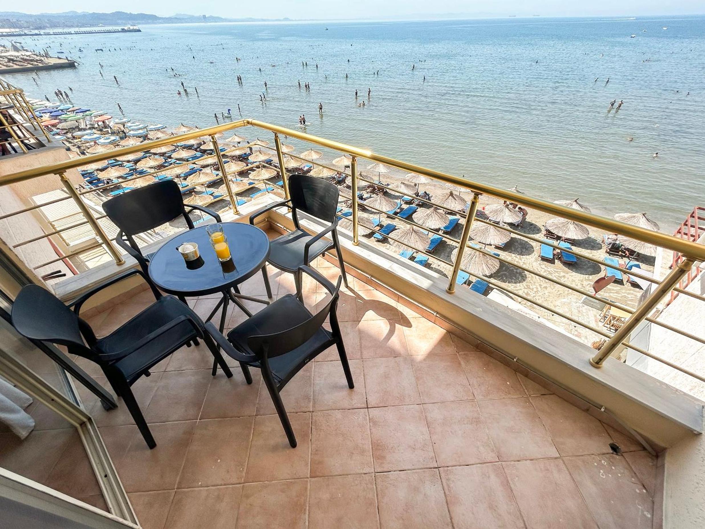 Seaside Serenity 771
