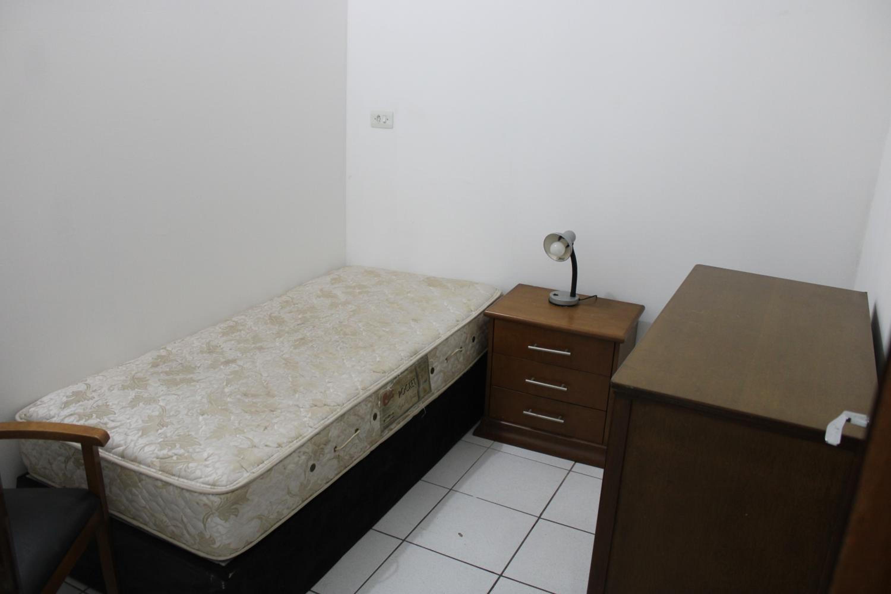 Apto06 com ar e ótima localização em Ourinhos