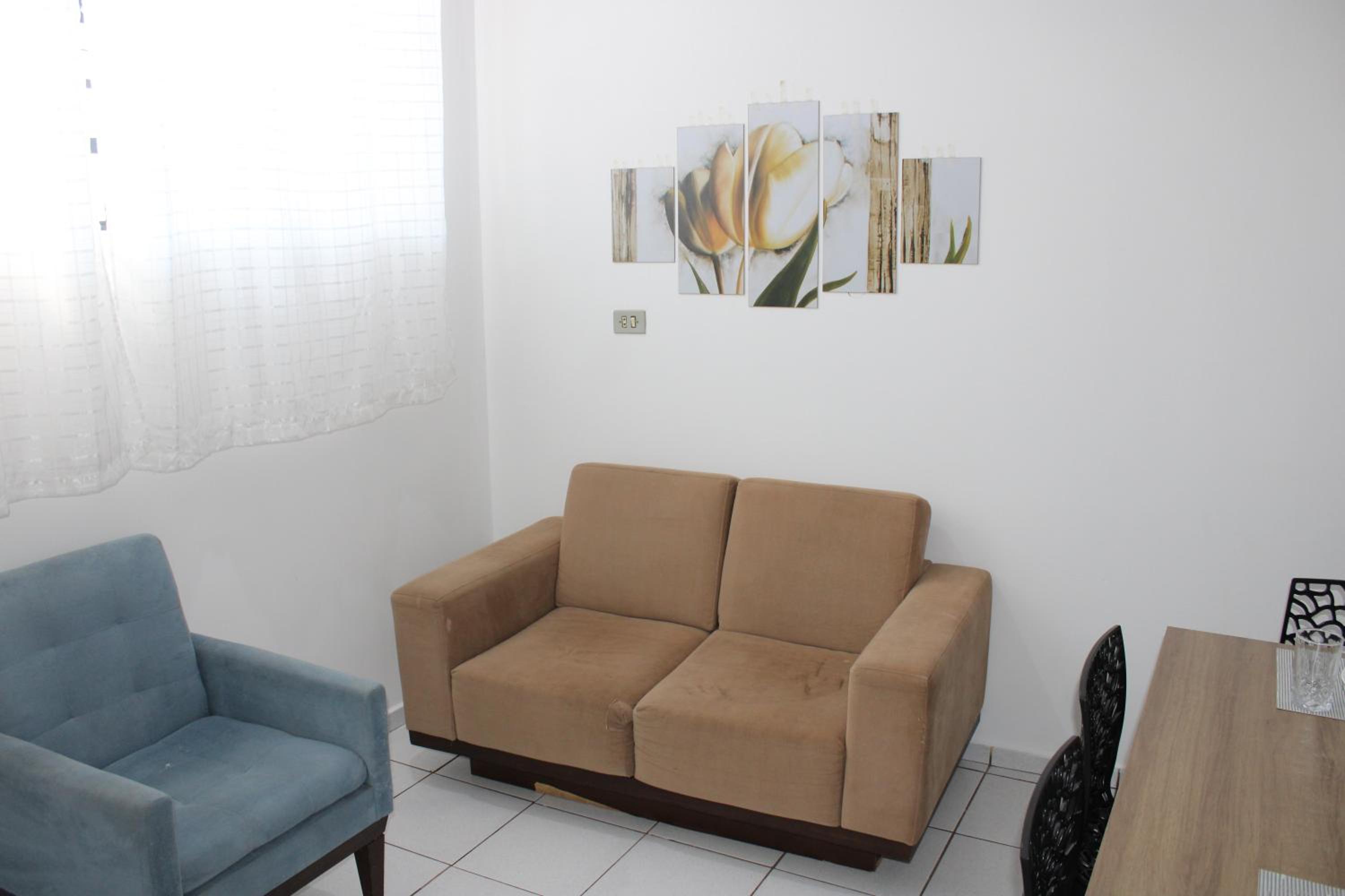 Apto06 com ar e ótima localização em Ourinhos