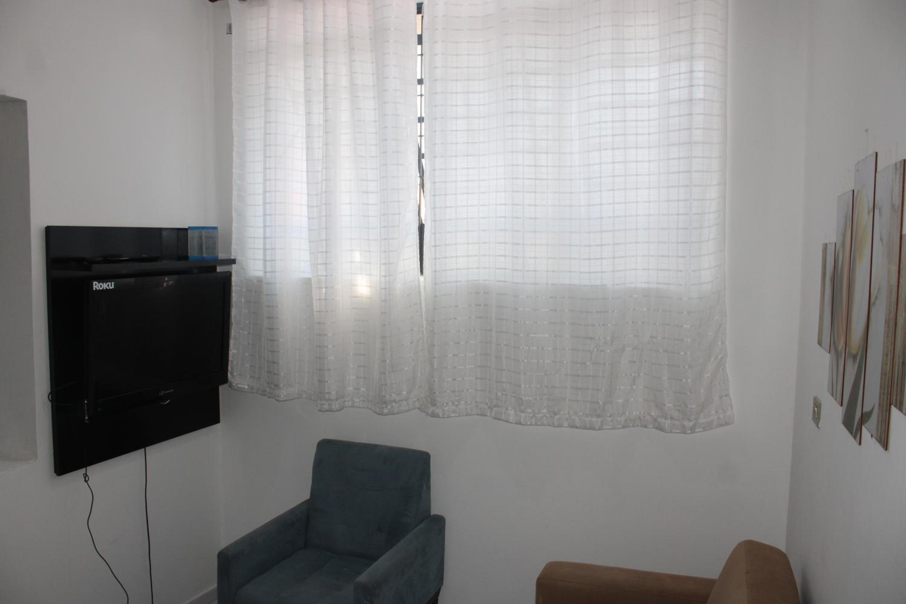 Apto06 com ar e ótima localização em Ourinhos