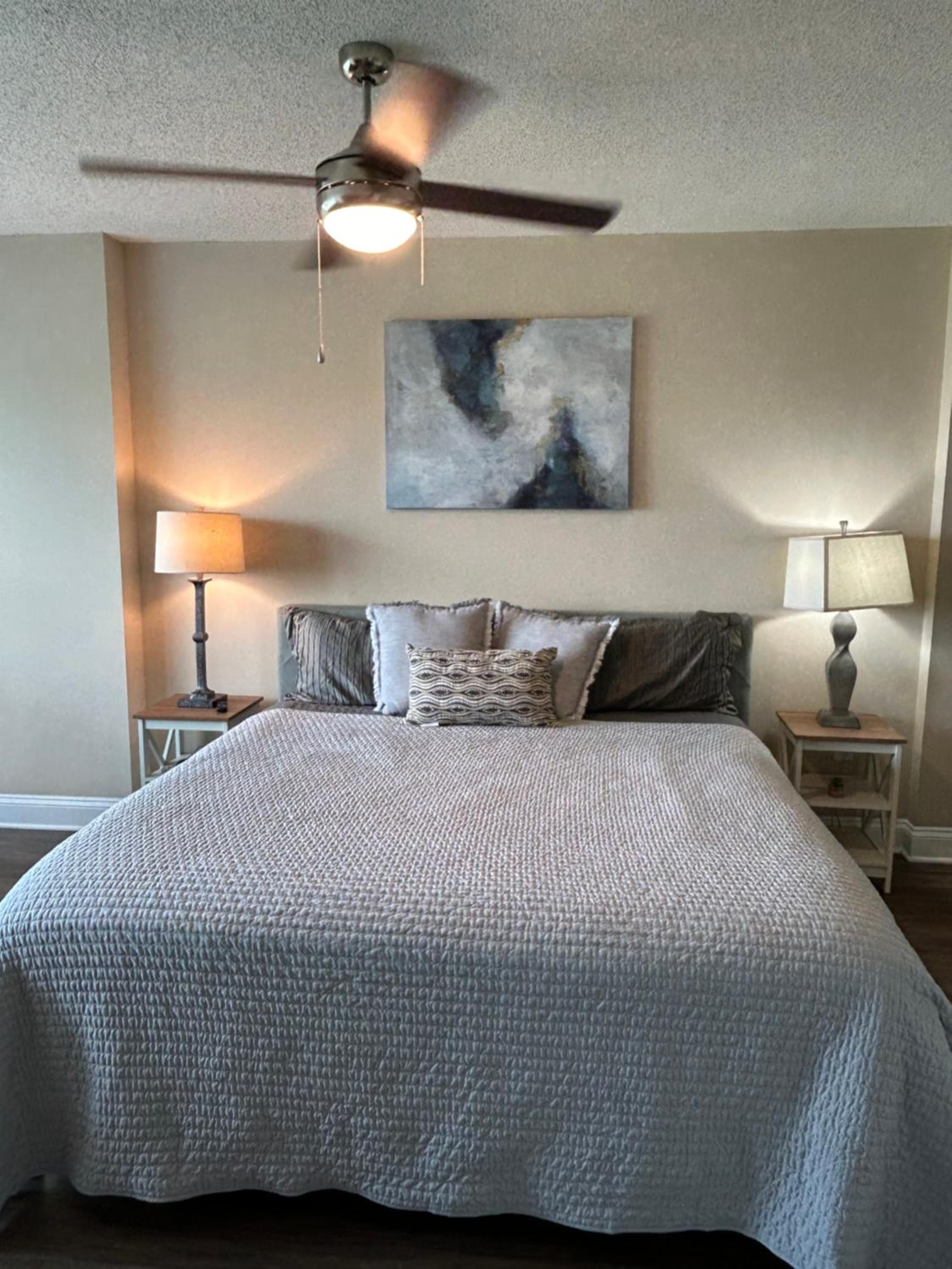 Spacious 2 Bedroom 2 Bathroom Apartment with Balcony in Uptown Charlotte! City Views & Free Parking! view 3