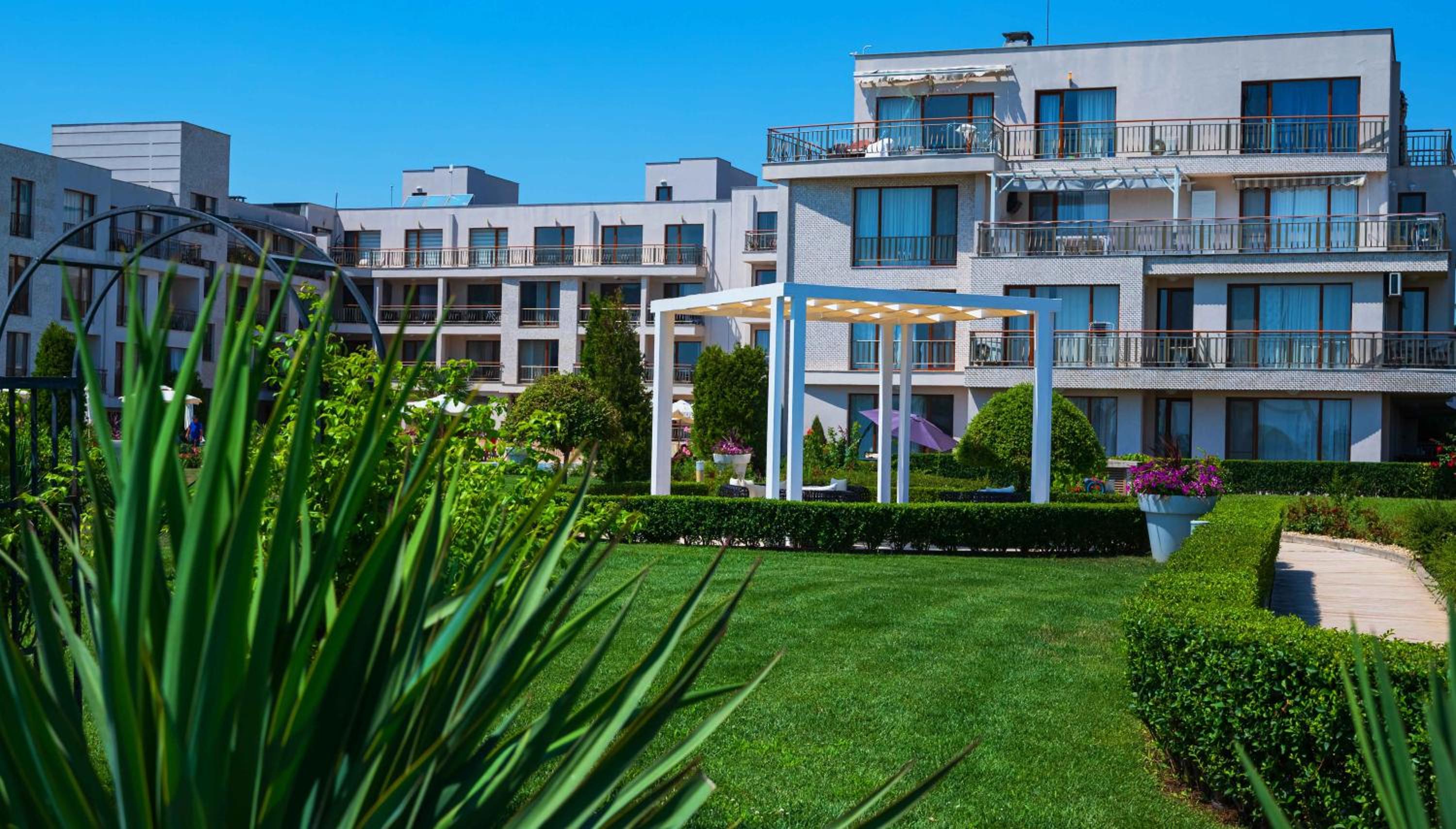 June Sea view Studio Apartment