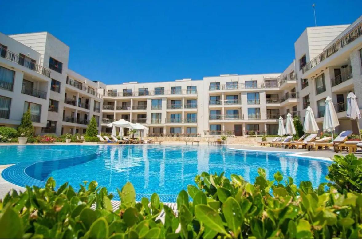 June Sea view Studio Apartment