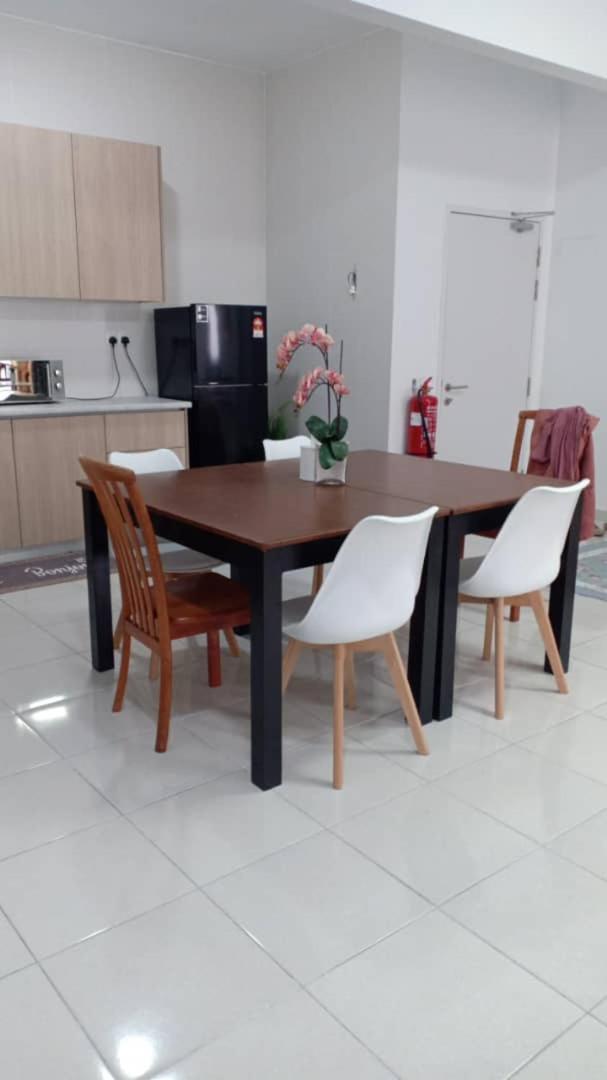 NurAz Residensi Adelia2, Bangi Avenue, Free wifi, Pool photo 6