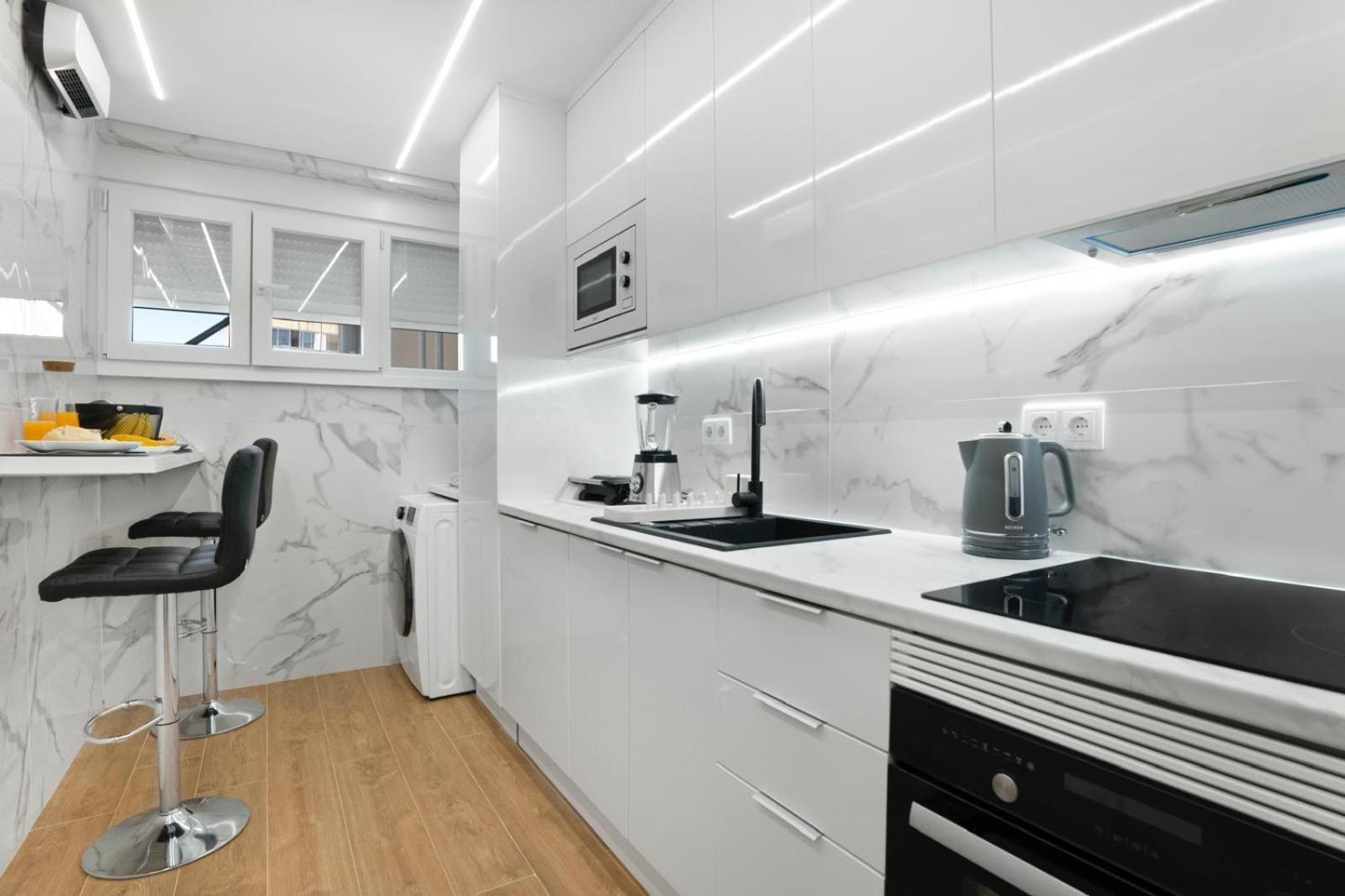 Modern Apartment by CM Properties - Image 2