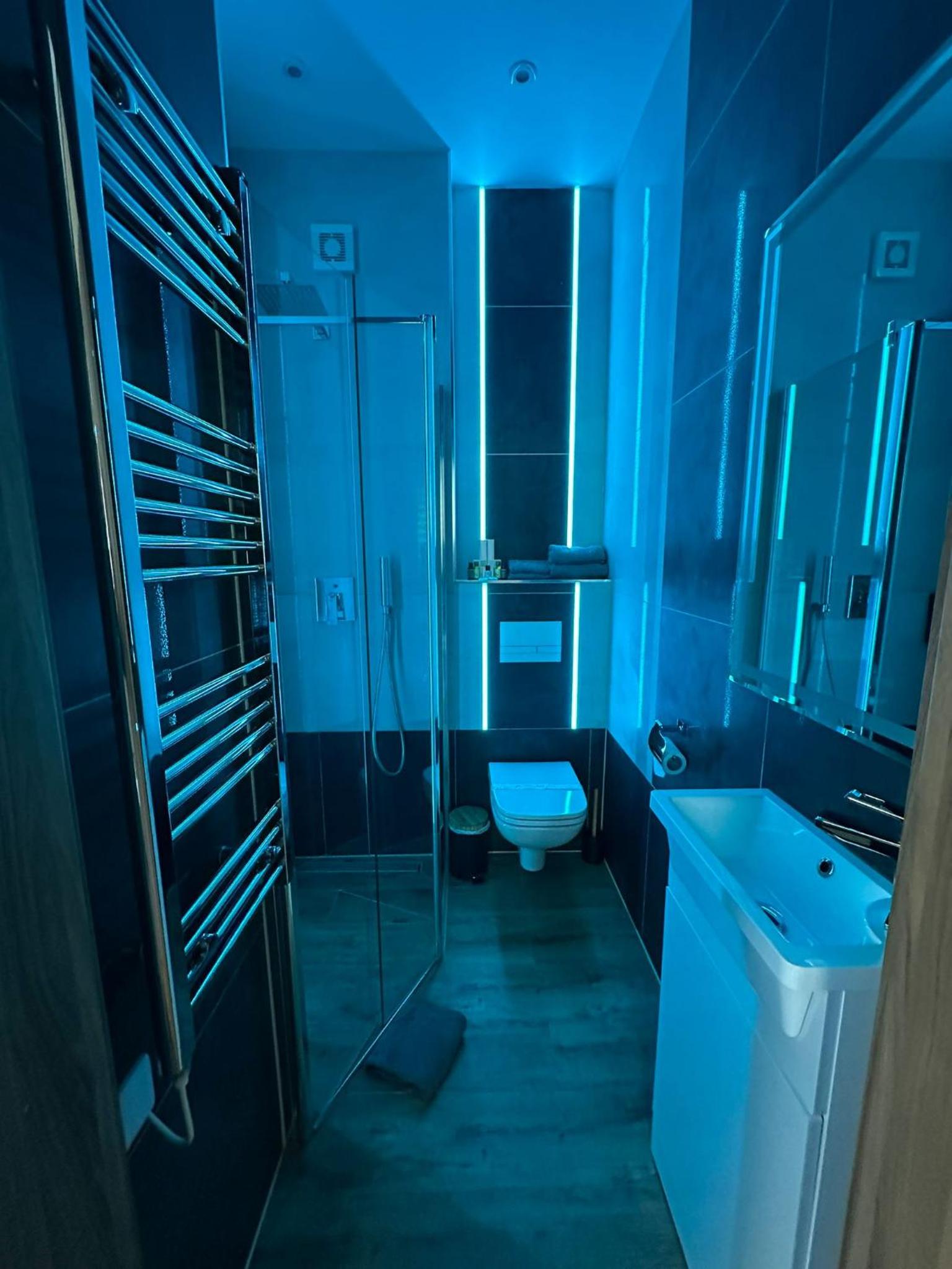Athlone Vacations - 2 TGHA Luxury Studio Apartment in Athlone - Property Image 4