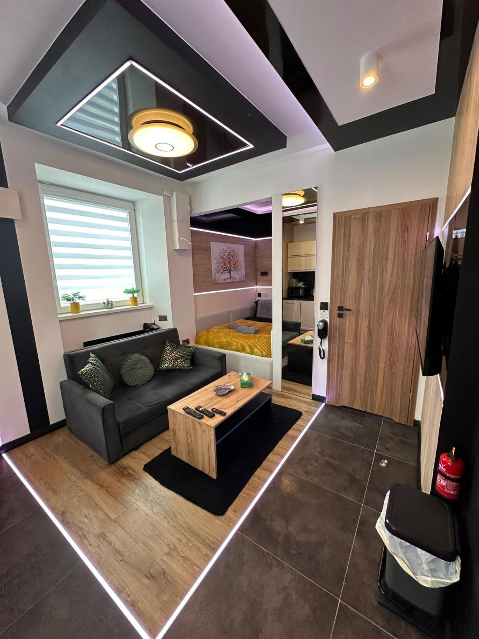 Athlone Vacations - 2 TGHA Luxury Studio Apartment in Athlone - Property Image 2