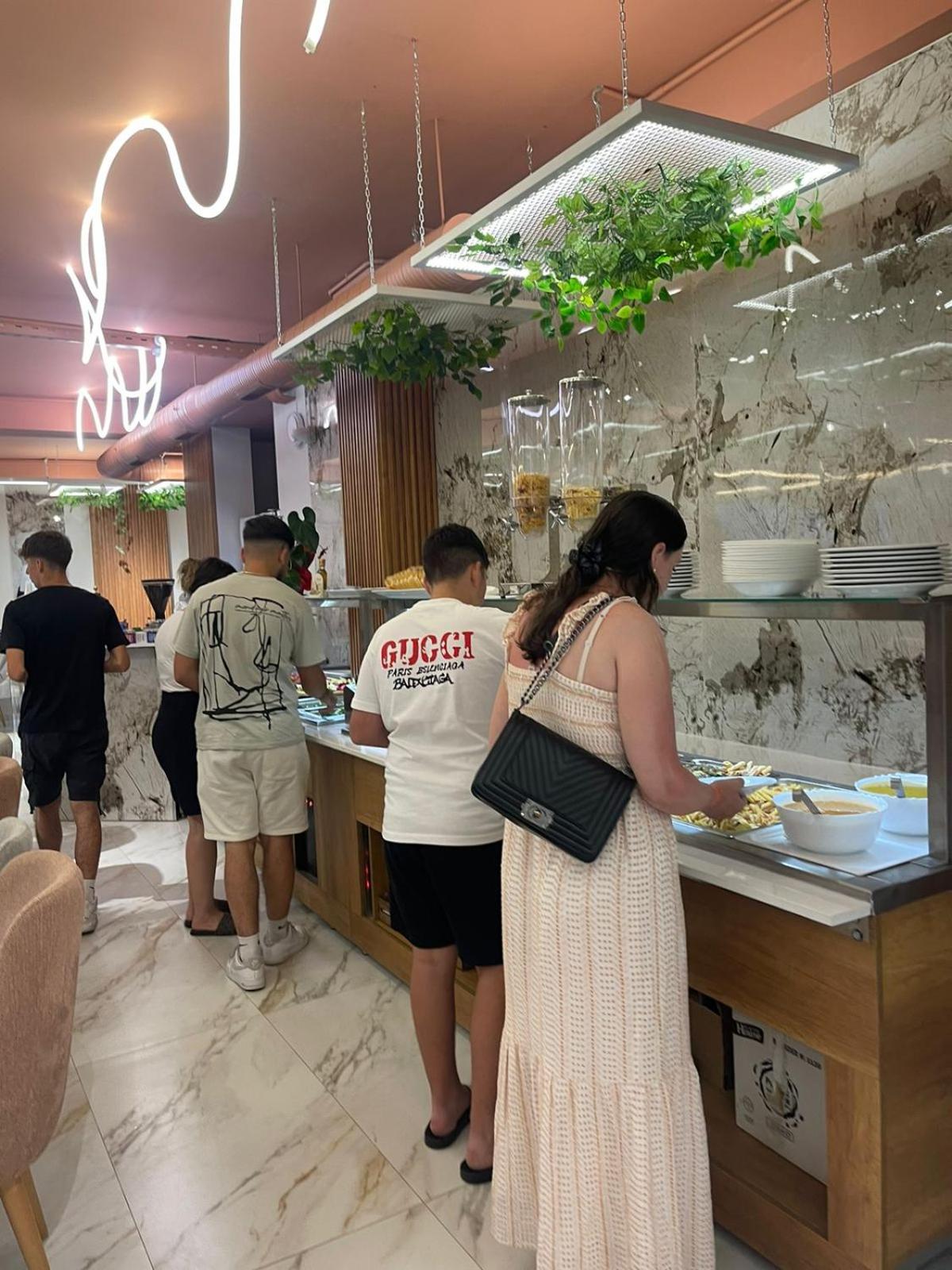 Star Hotel & Restaurant