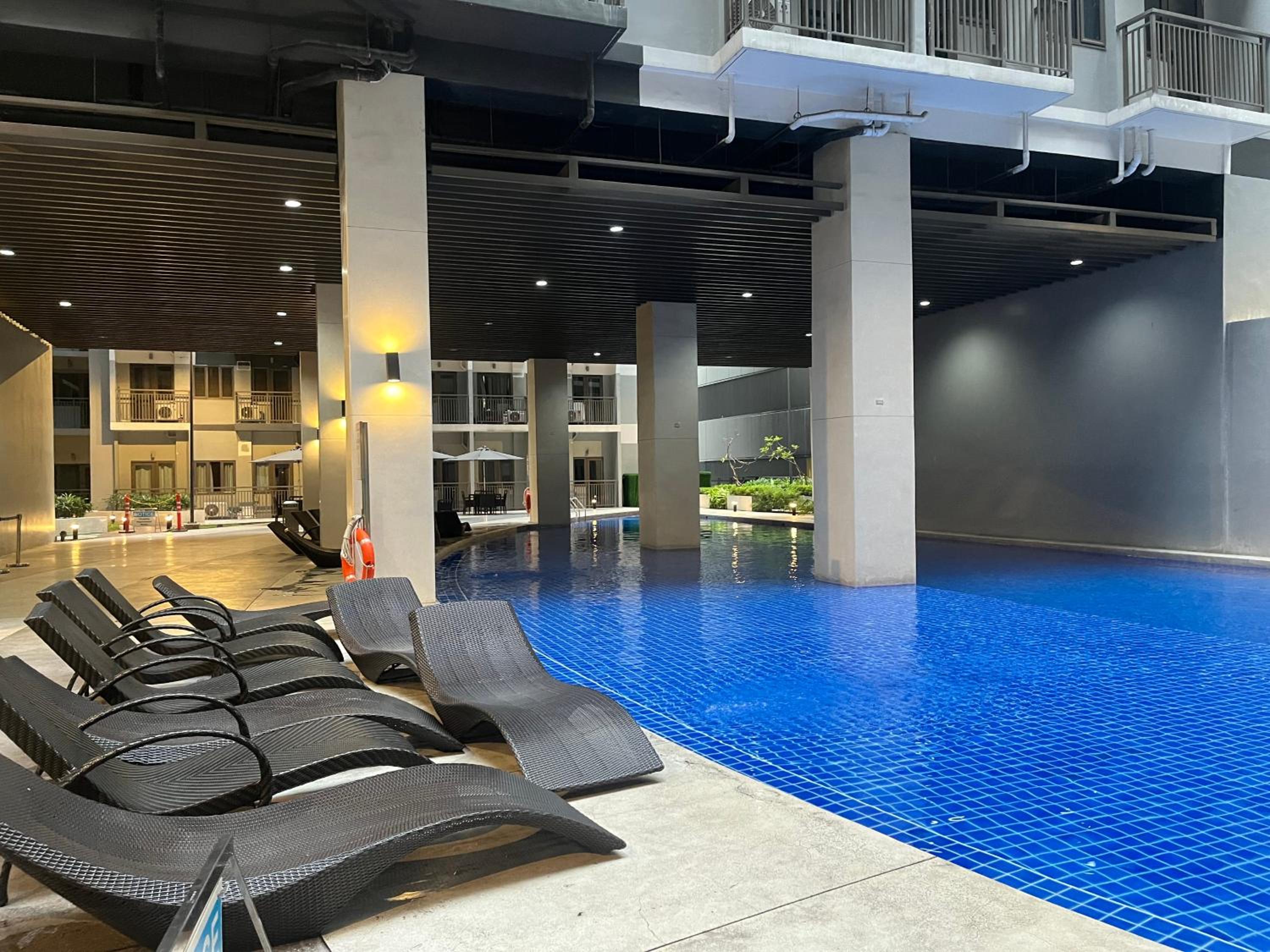S Residences Condo Near MOA PICC Airport view 3