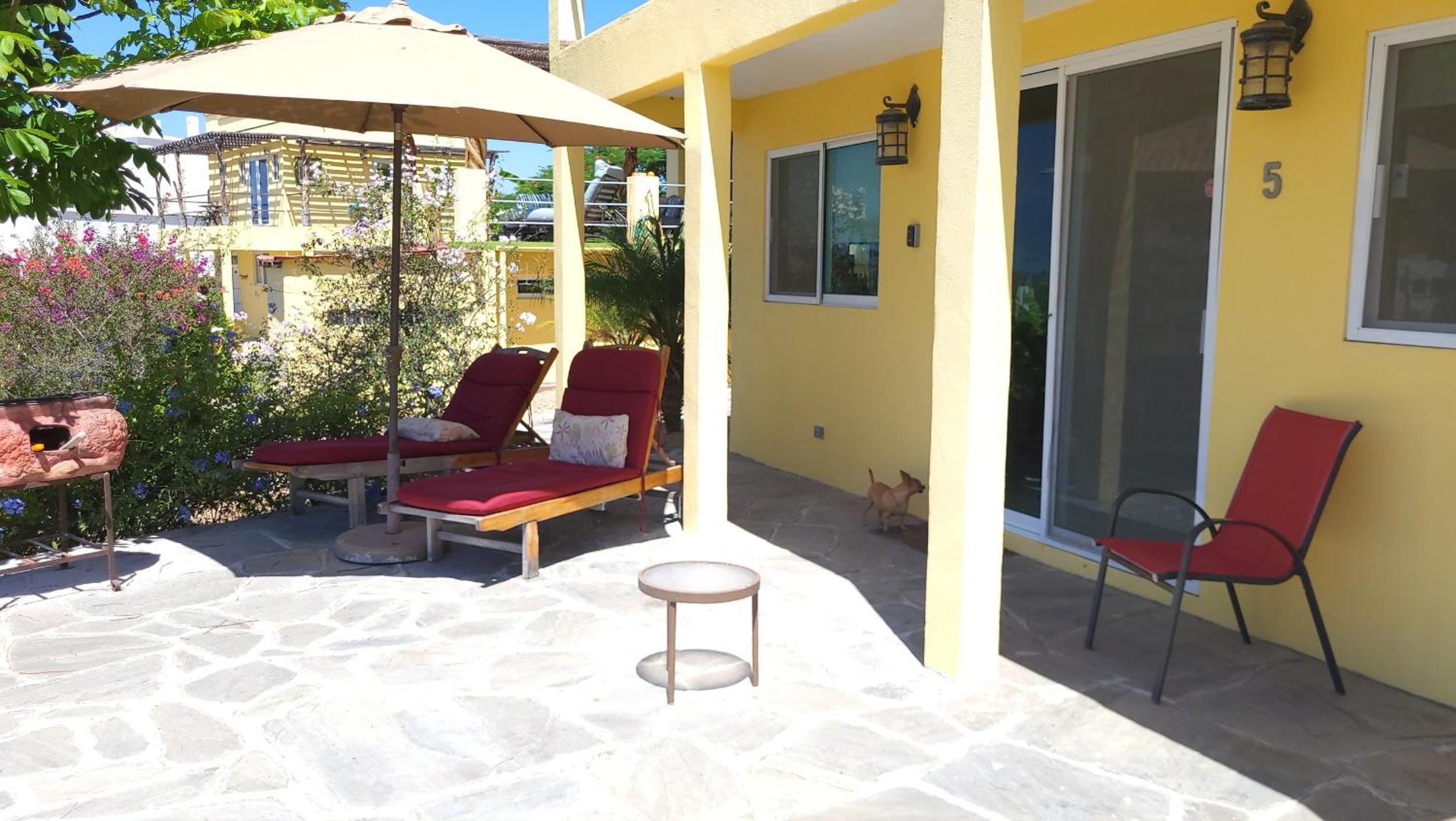 Casa Flores Casitas
