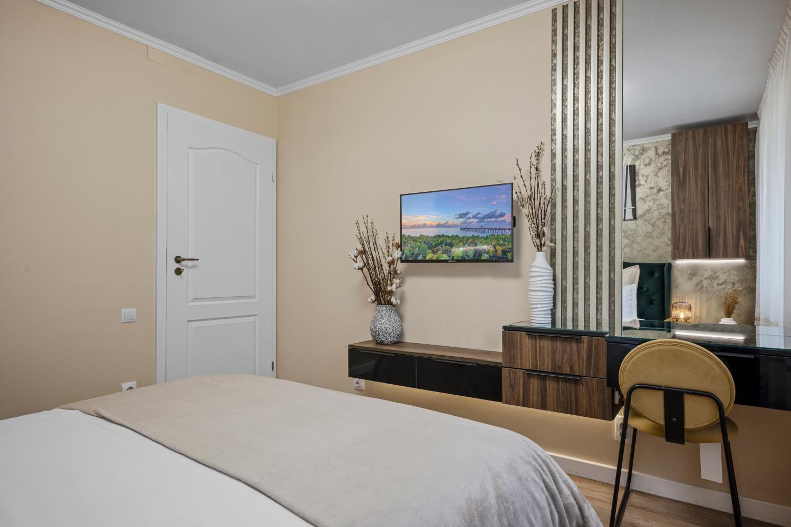 Awesome Apartment Bucharest view 5