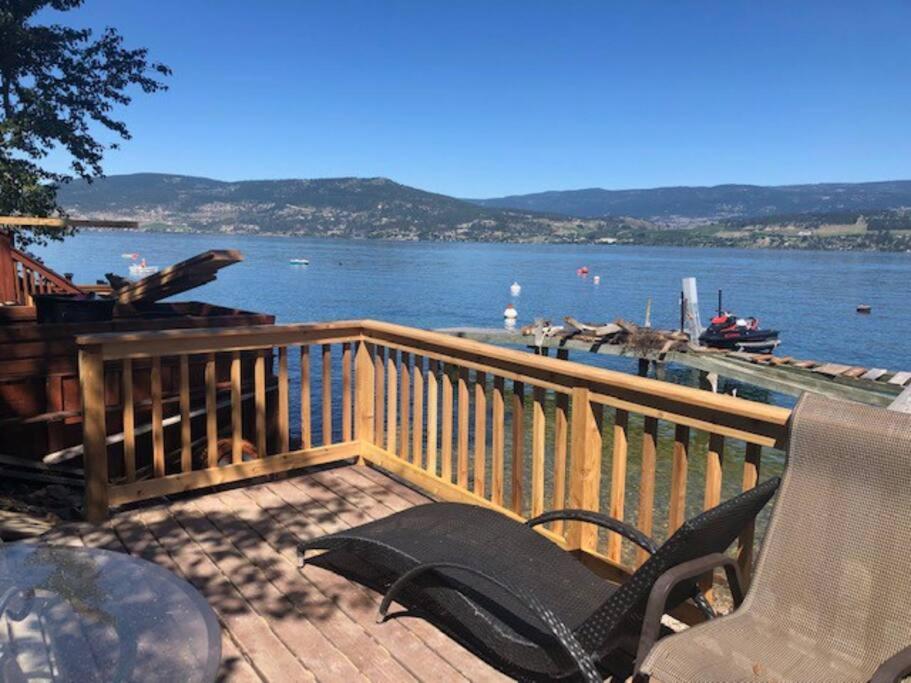Lakefront Cottage boat lift
