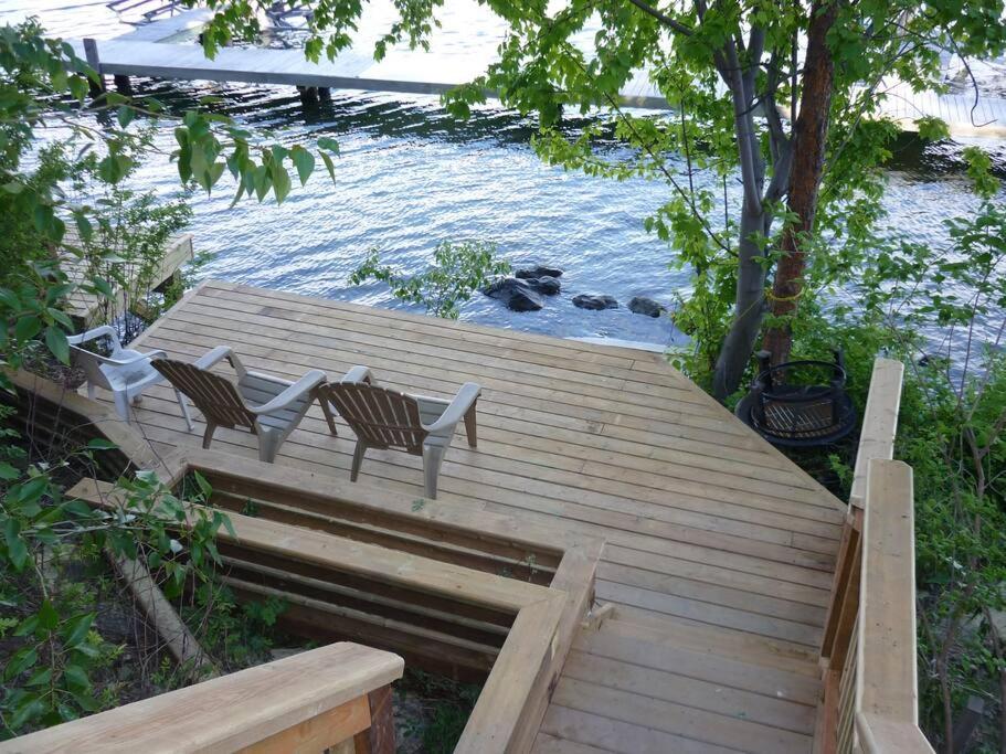 Lakefront Cottage boat lift