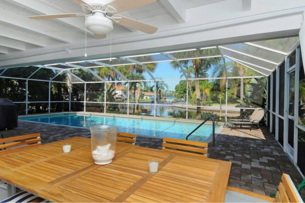 Pool Villa Happy Dolphin 10 min walk to Siesta Beach view 5