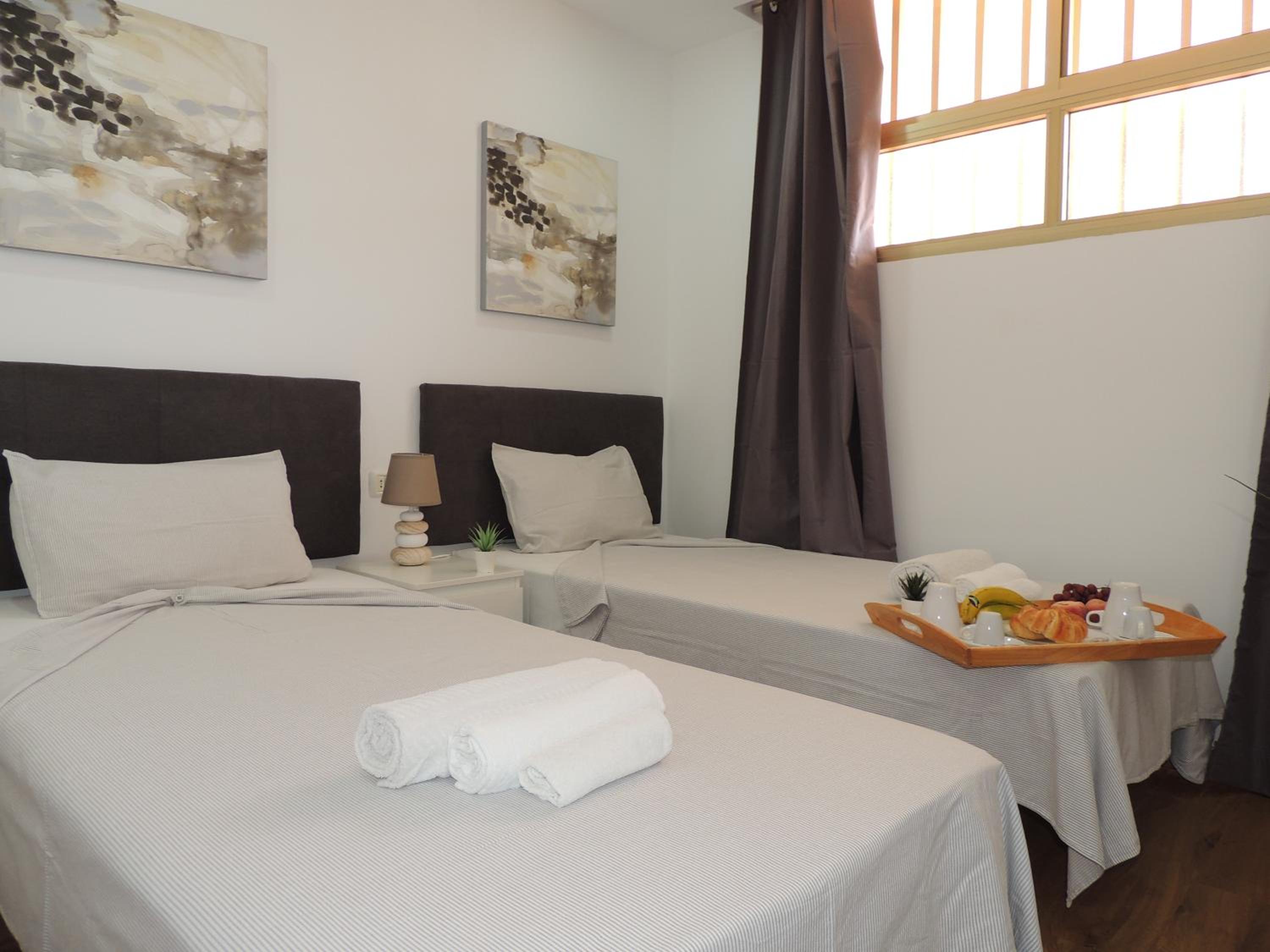 Casa Liotro comfortable, panoramic,central, near the sea,swimming pool,wifi,terrace