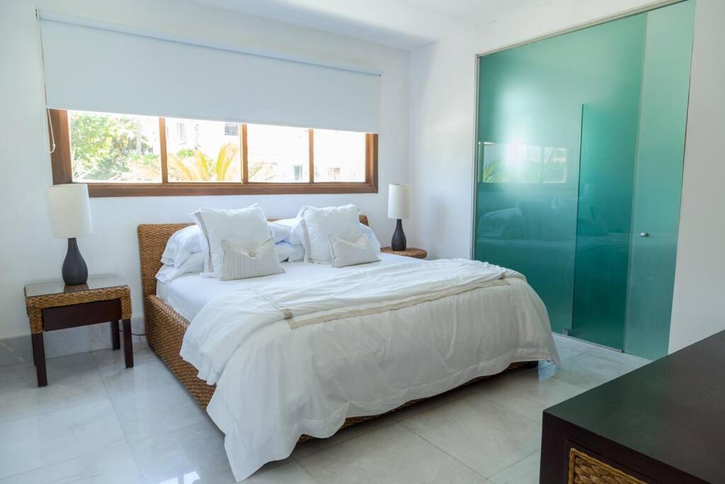 Casa Marmol Beach Front view 3