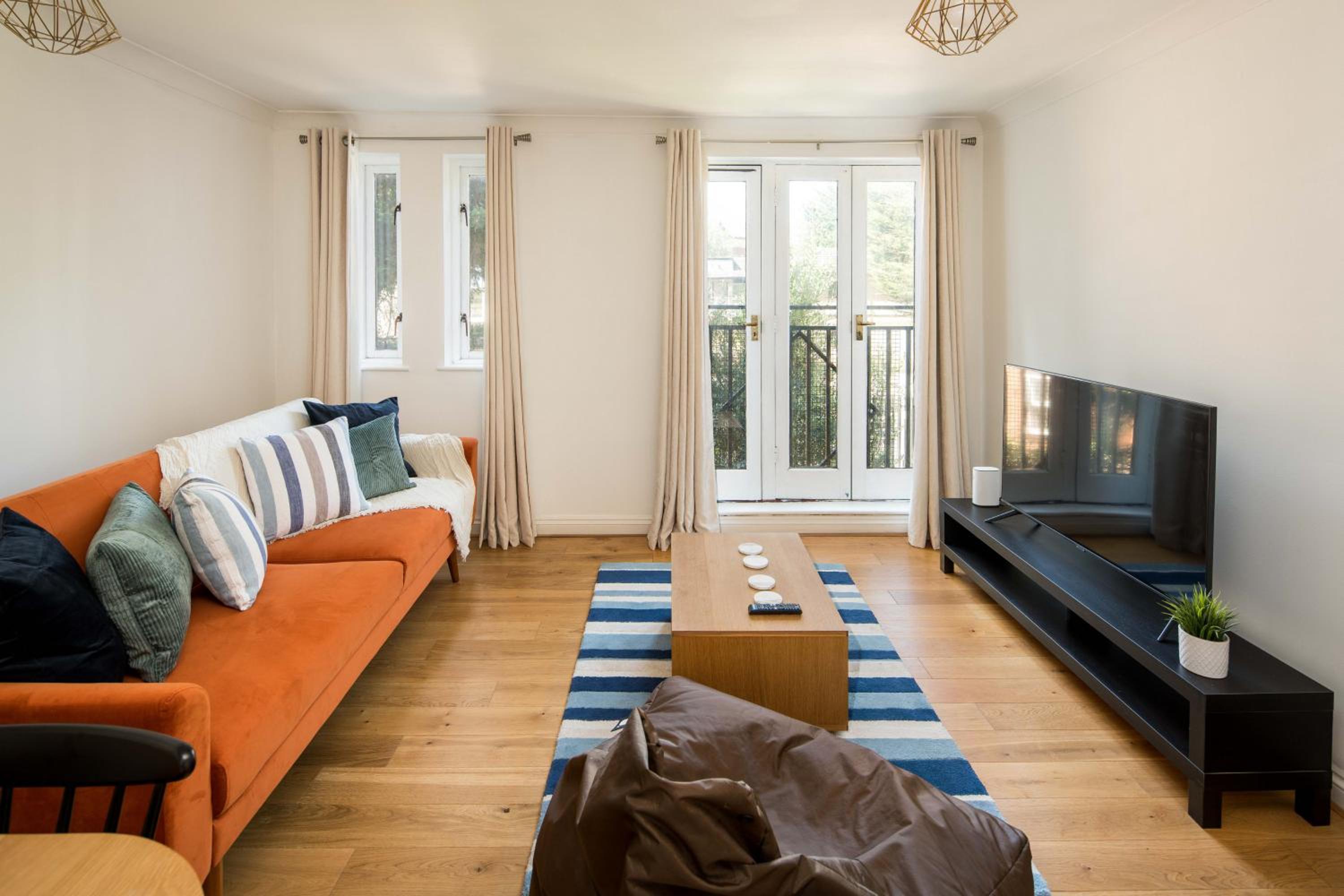 Charming 2BD Flat Near Tower Bridge, Bermondsey