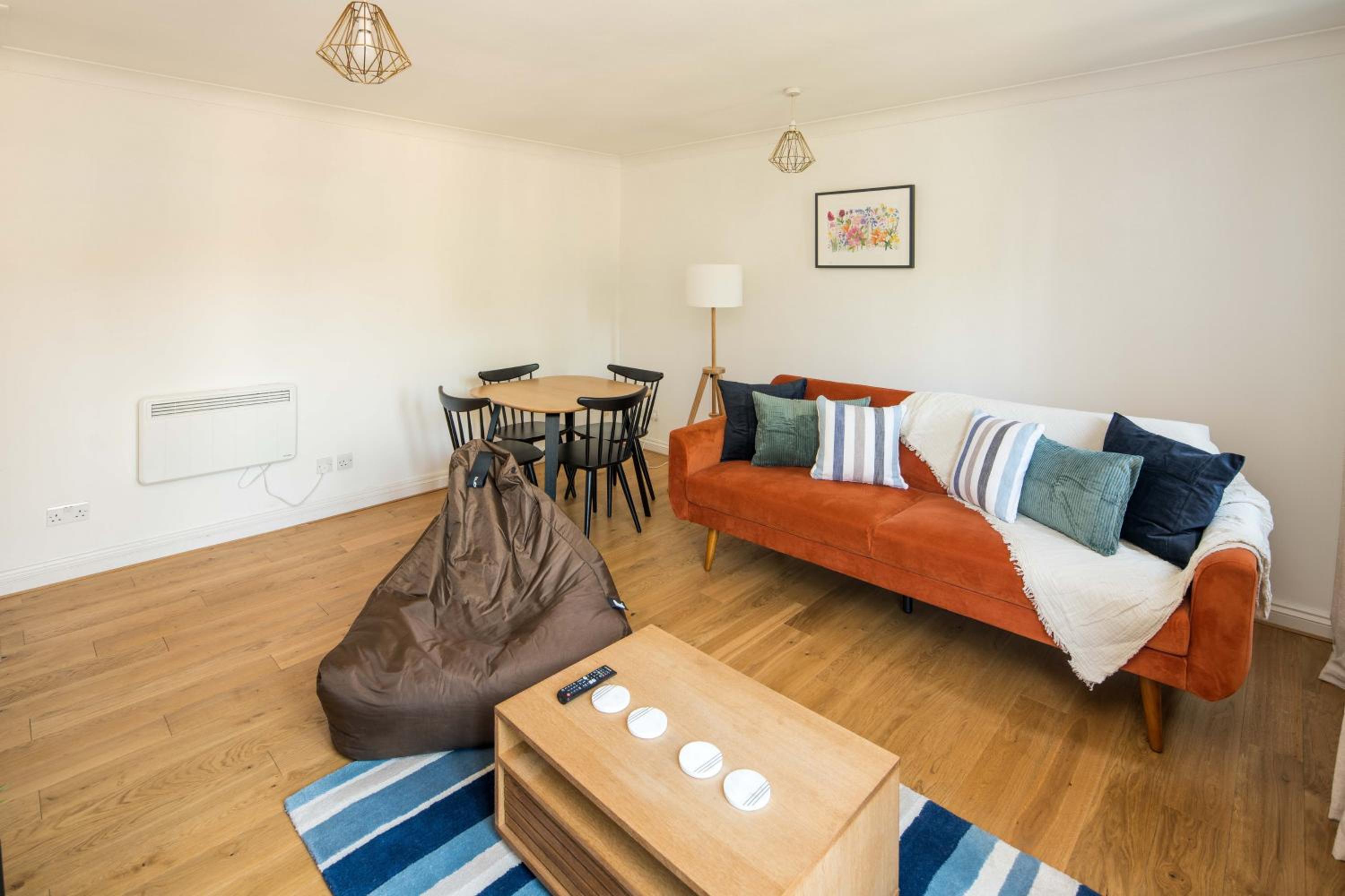 Charming 2BD Flat Near Tower Bridge, Bermondsey