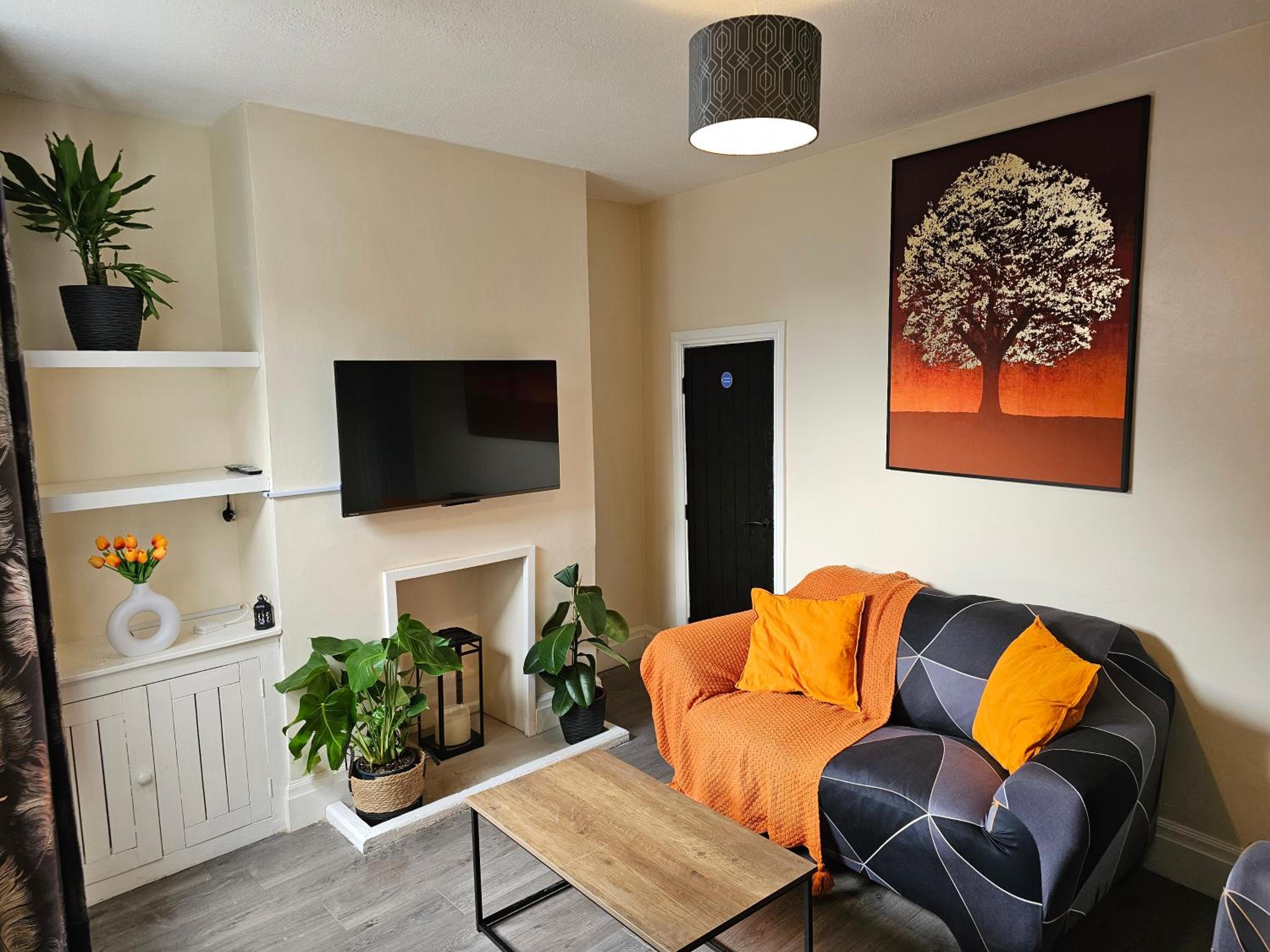 3 bed house in Gloucester near to city centre