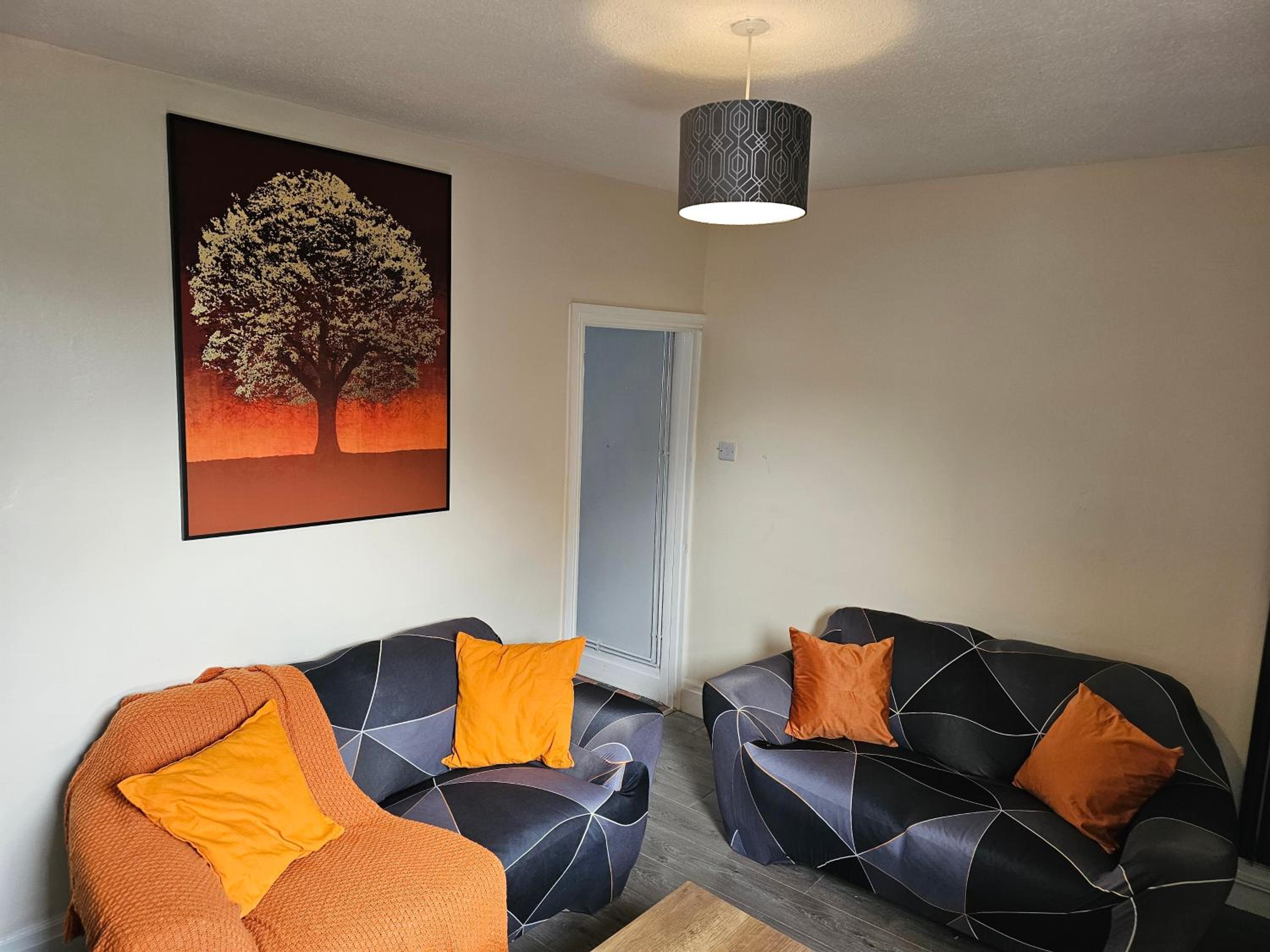 3 bed house in Gloucester near to city centre