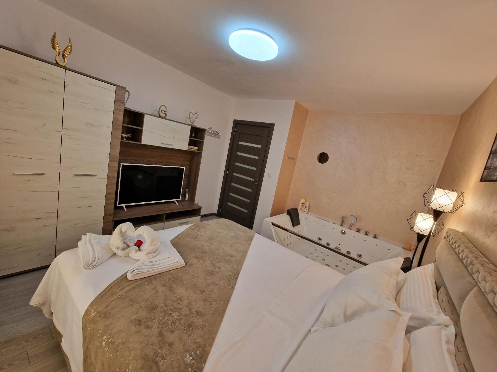 All In Jacuzzi Apartment