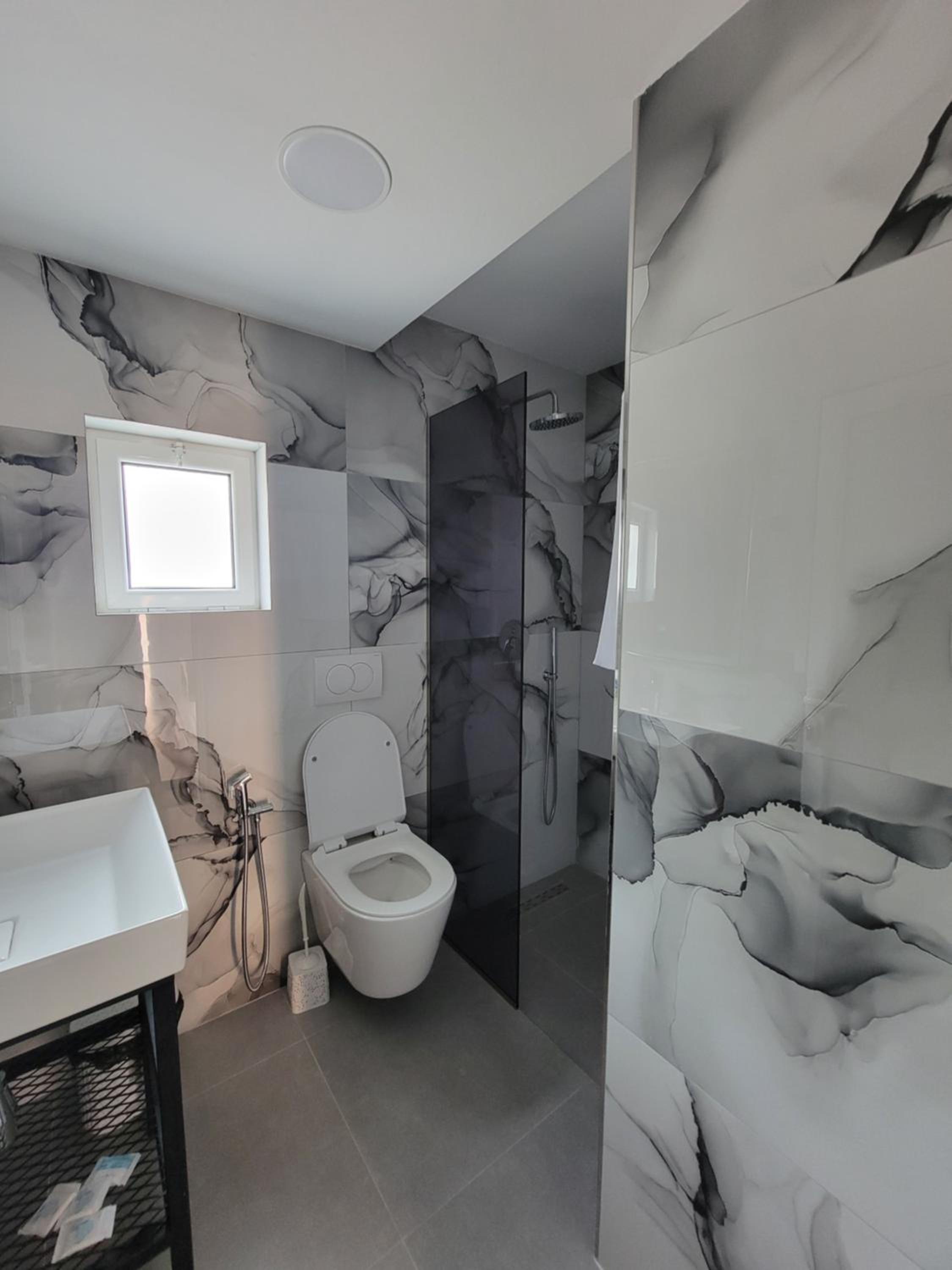 luxury studio's J&M photo 5