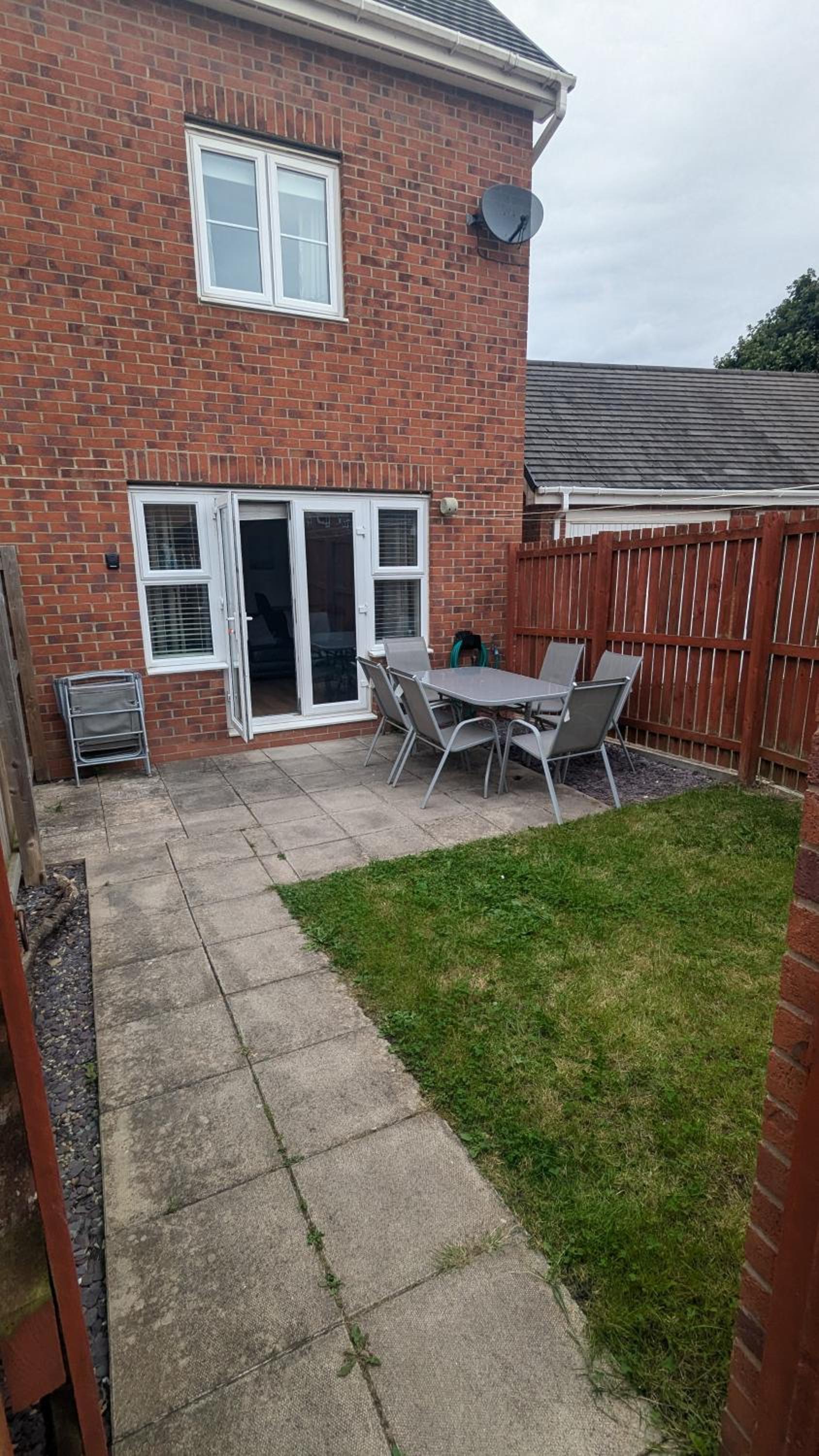 Sleeps up to 8 guests - Modern townhouse near Newcastle