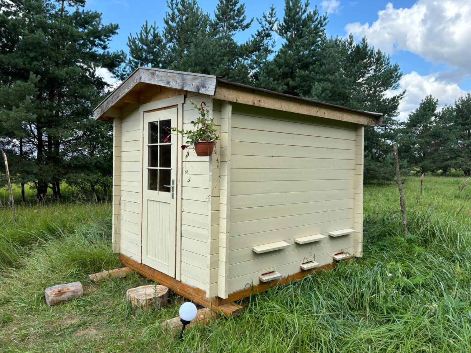 Bičių namas Bičių lova Bee house
