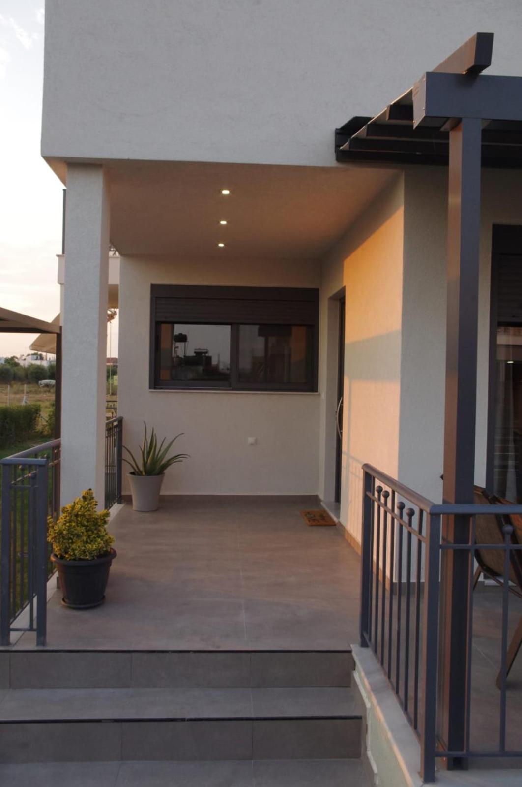Neo-Residence
