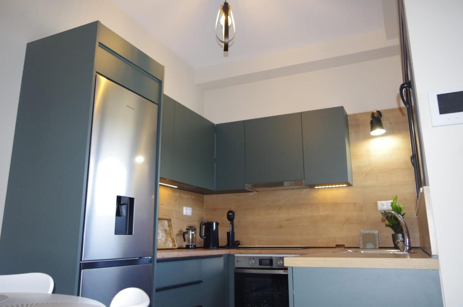 Neo-Residence