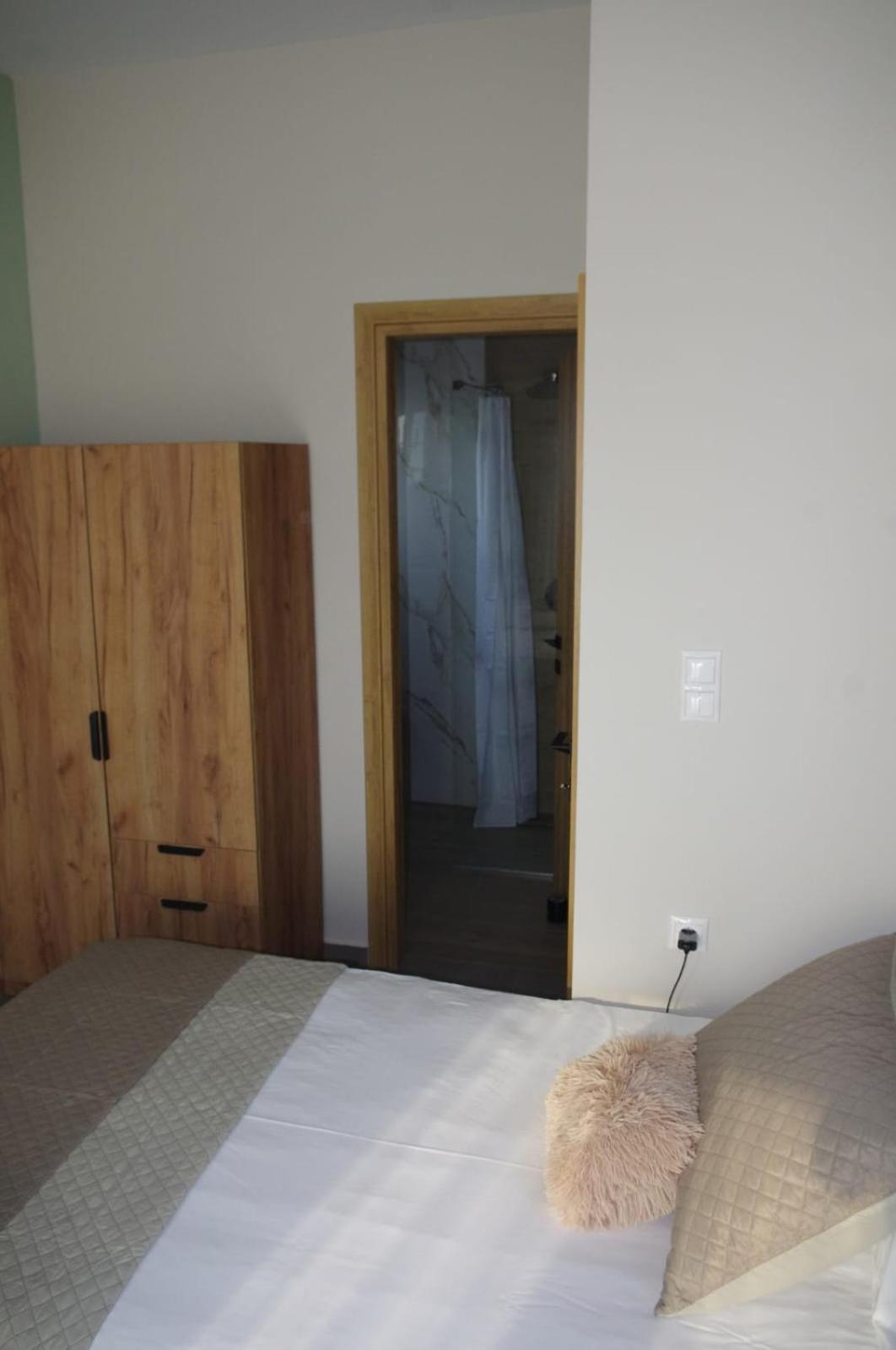Neo-Residence