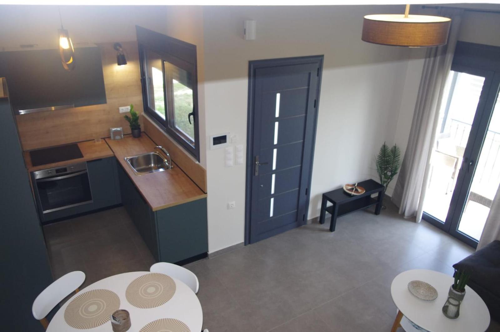 Neo-Residence